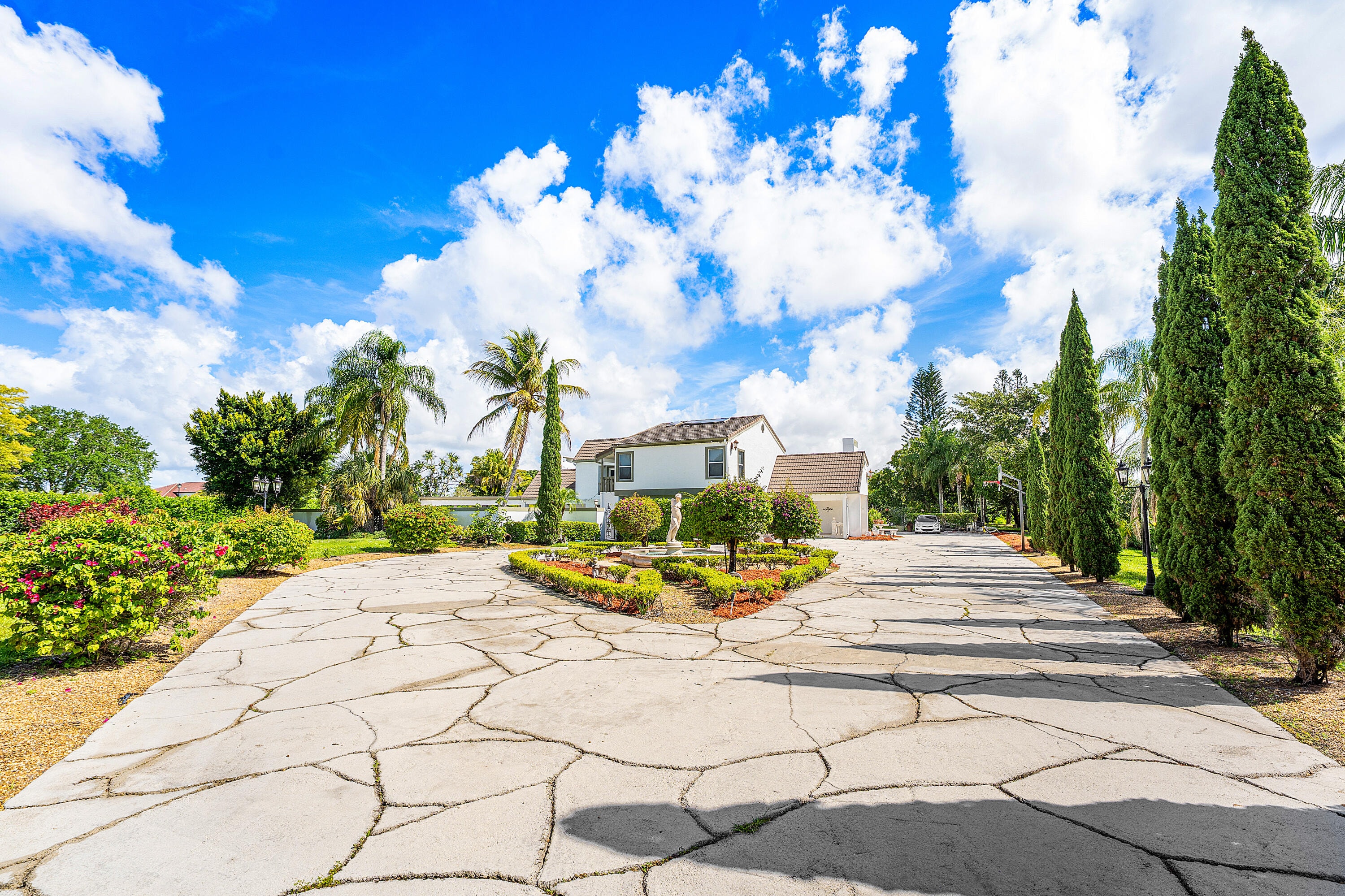 4BR – SingleFamilyResidence at 10170 Calumet Lane