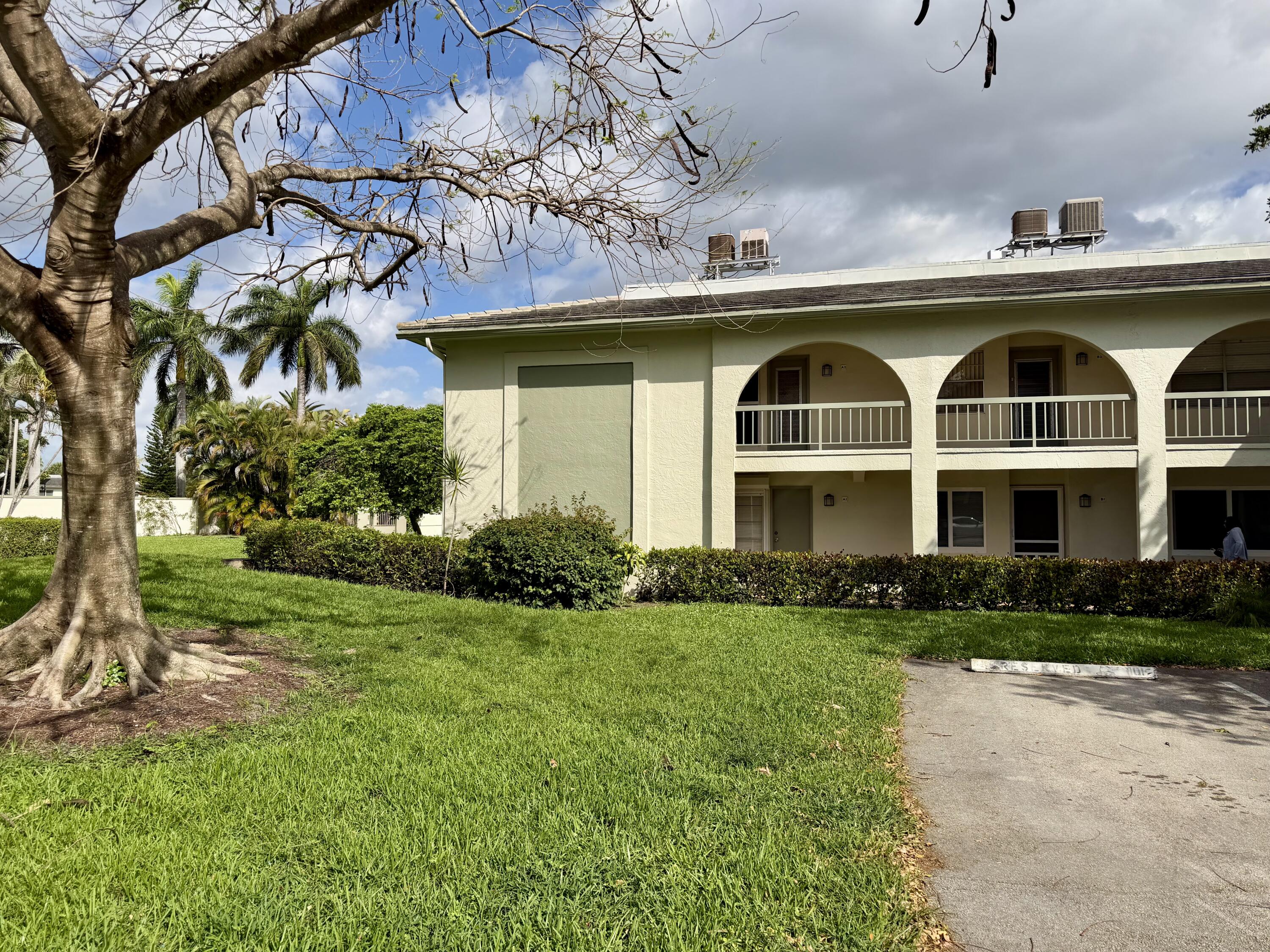 3BR – Condominium at 1101 Bahama Bend #A1