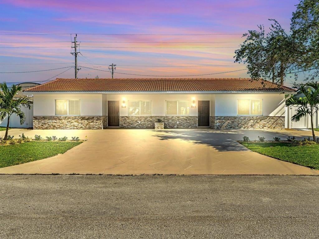 2BR – Townhouse at 541 NE 18th Street