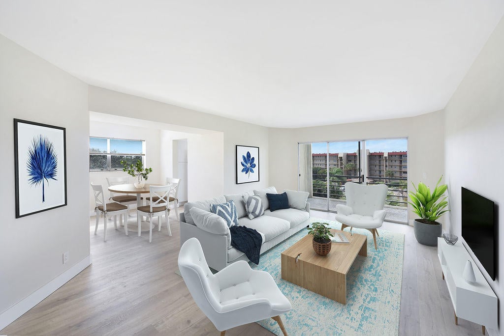 2BR – Condominium at 3590 Via #501
