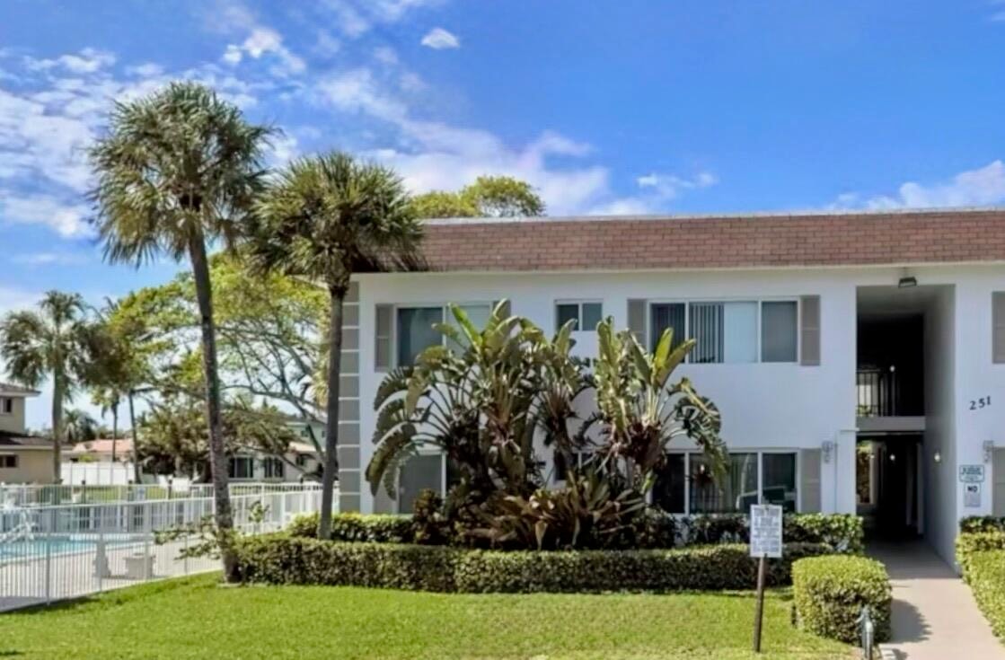2BR – Condominium at 251 SE 6th Avenue #7