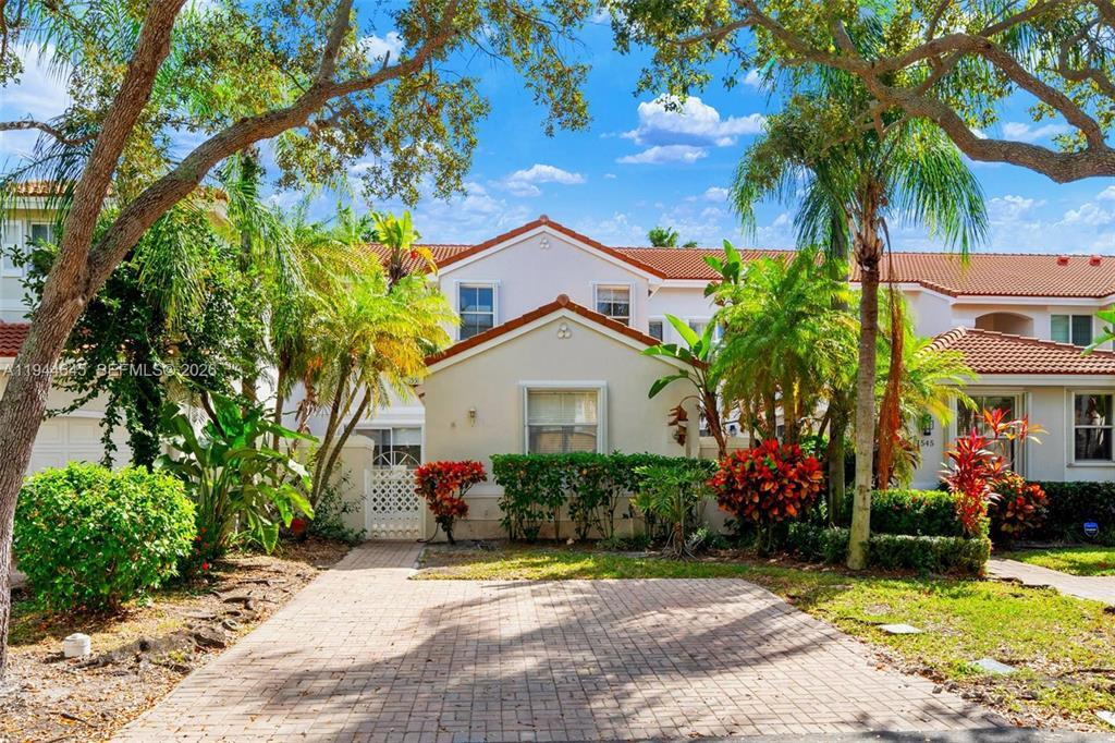 3BR – Townhouse at 1551 Seagrape Way