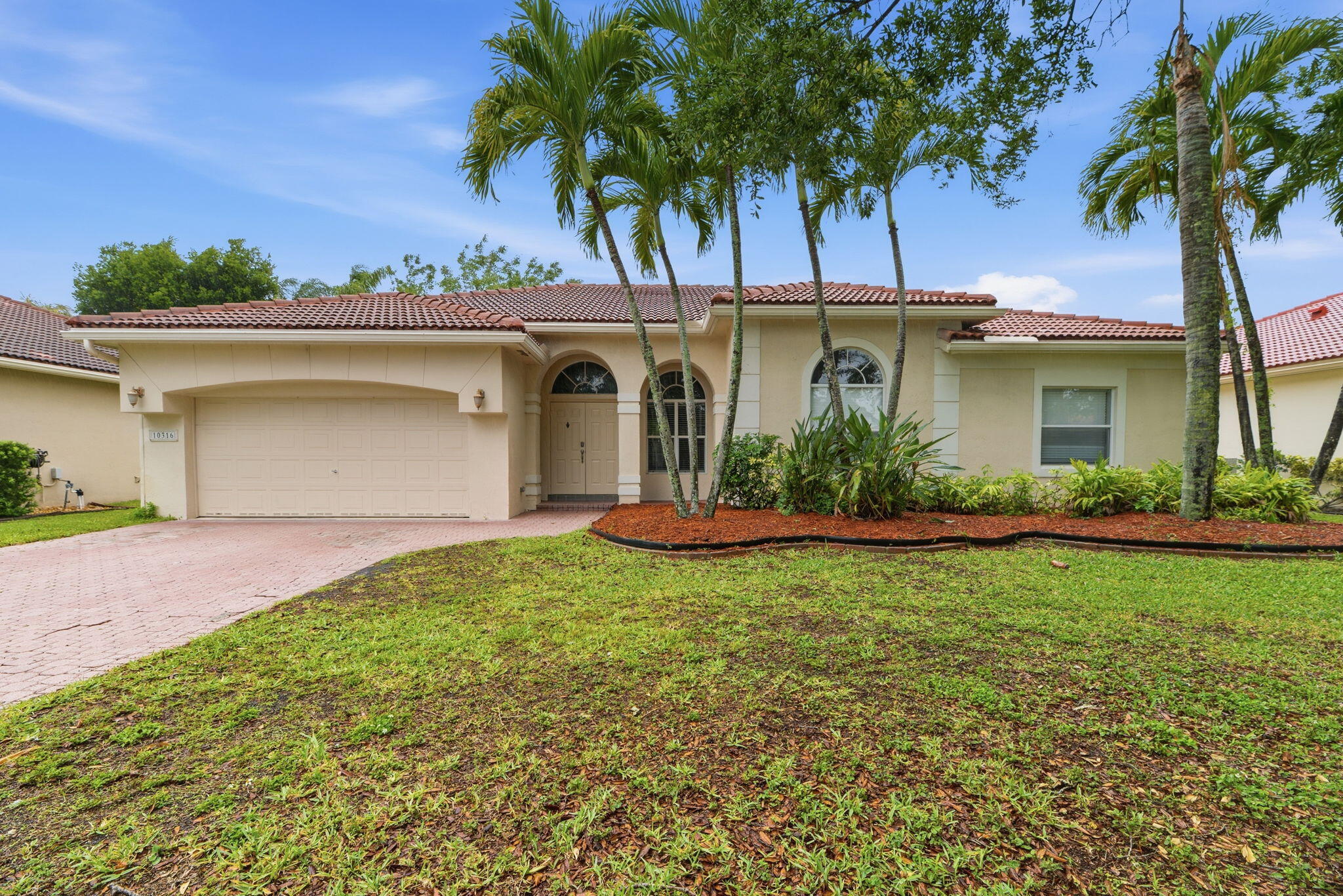 4BR – SingleFamilyResidence at 10316 NW 53rd Court
