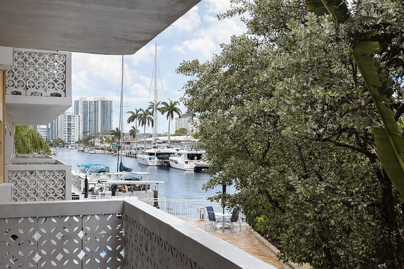 1BR – Condominium at 3220 Bayview Drive #211