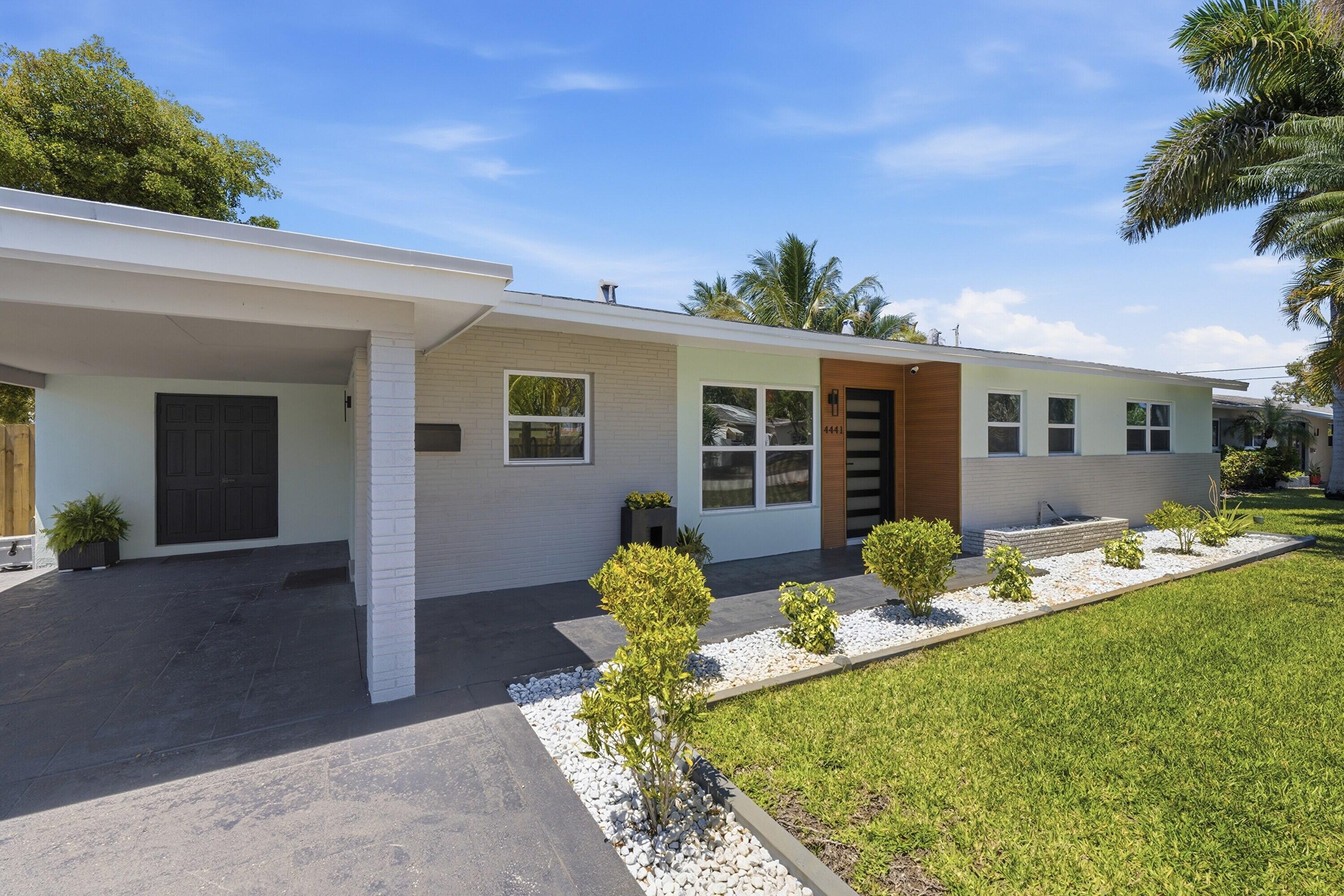 3BR – SingleFamilyResidence at 4441 NE 15th Avenue