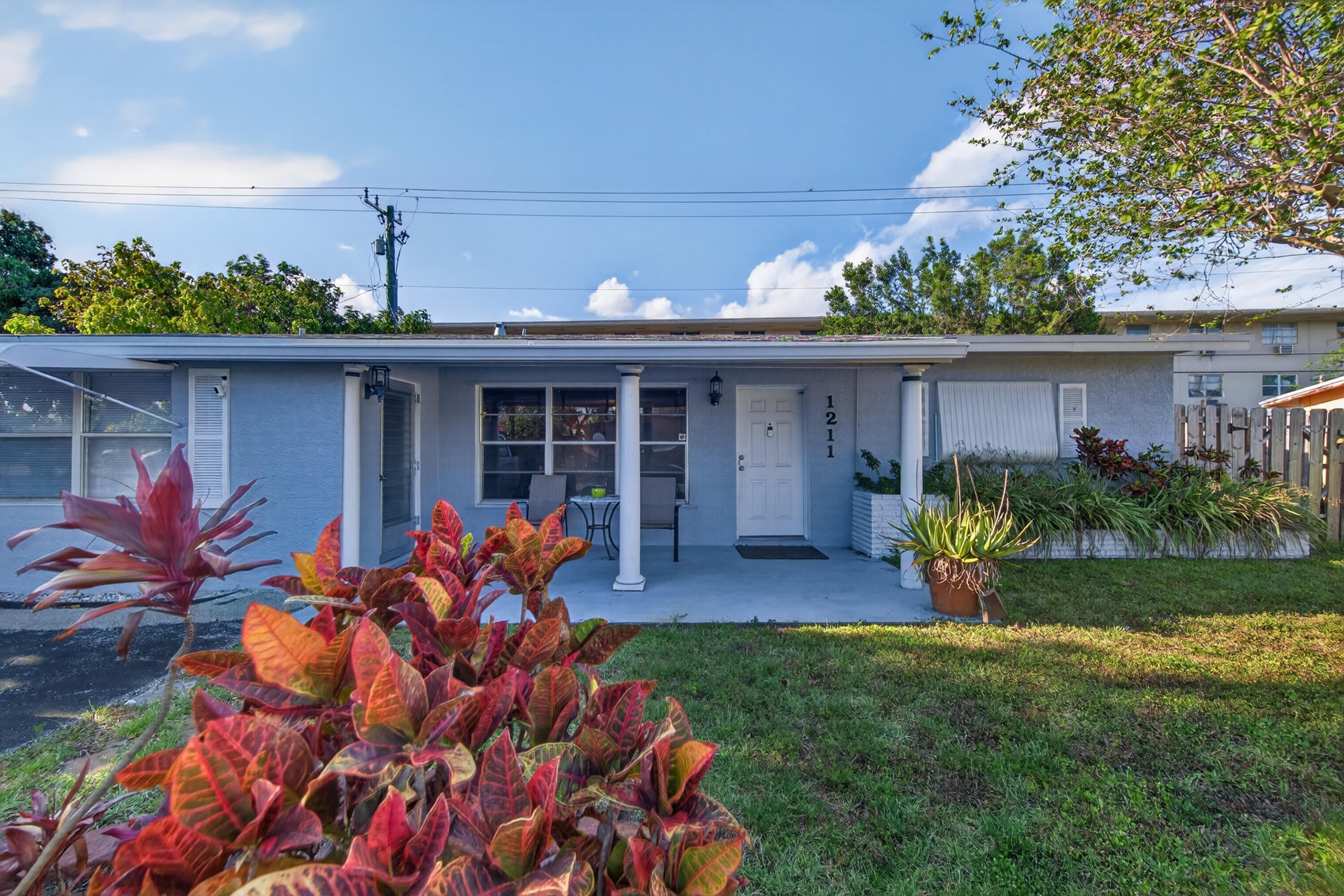 3BR – SingleFamilyResidence at 1211 NE 35th Street