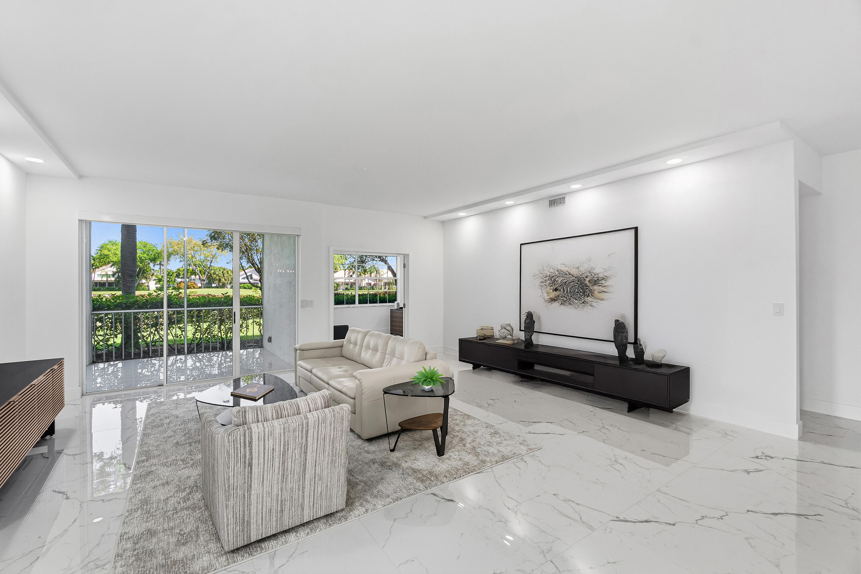 3BR – Condominium at 5082 Lake Catalina Drive #A