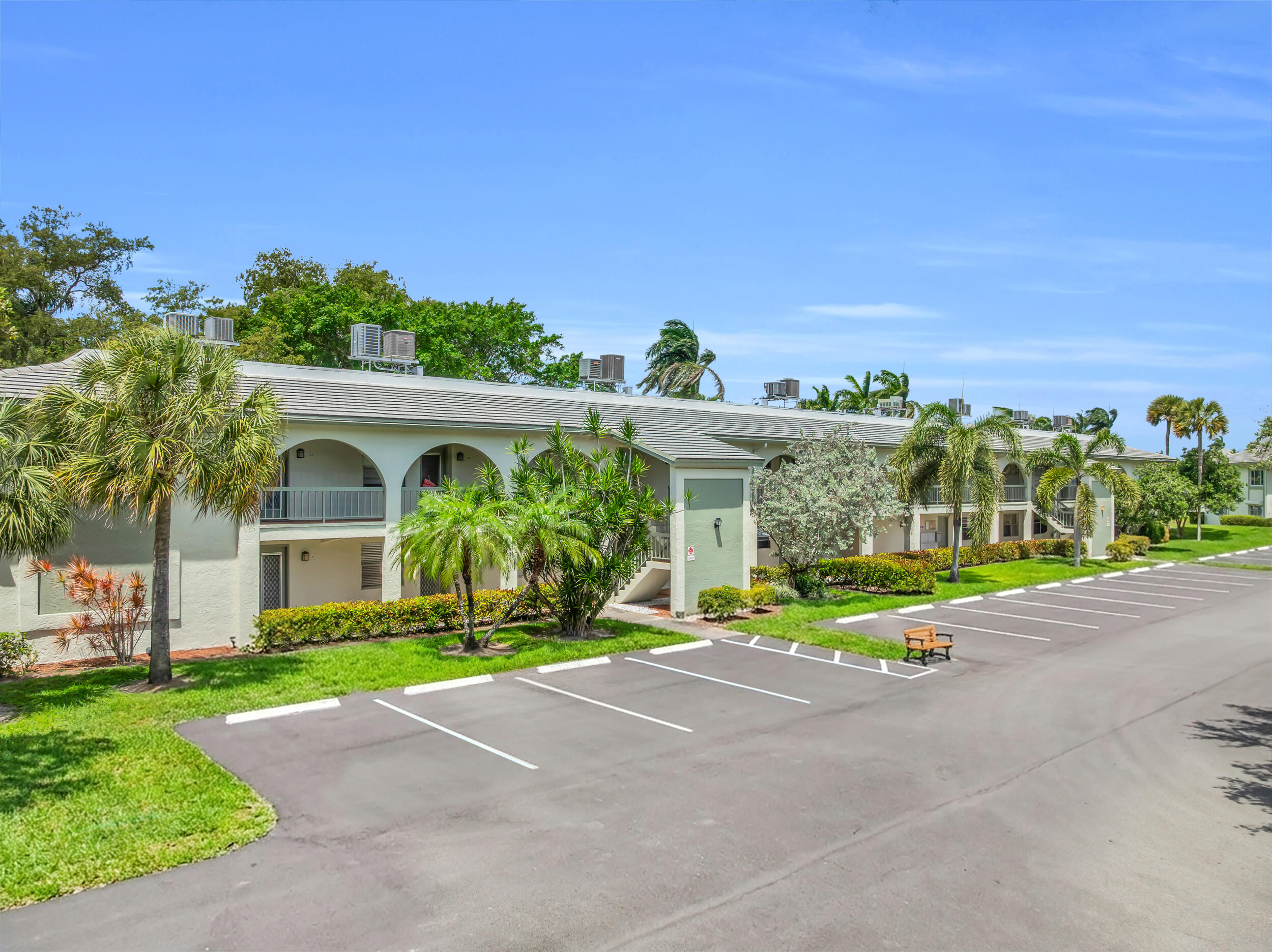 2BR – Condominium at 1102 Bahama Bend #C1