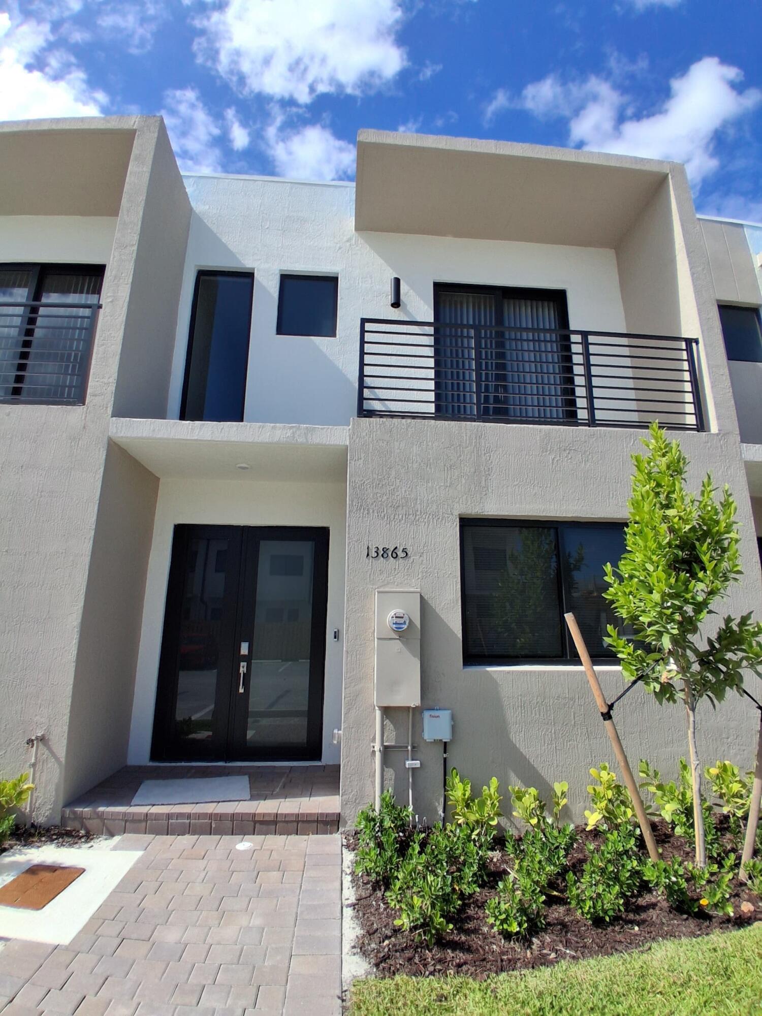 4BR – Townhouse at 13865 SW 261st Street