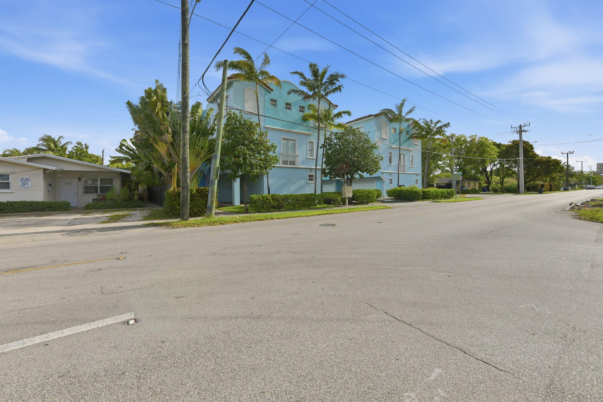 3BR – Townhouse at 1705 Johnson Street #D