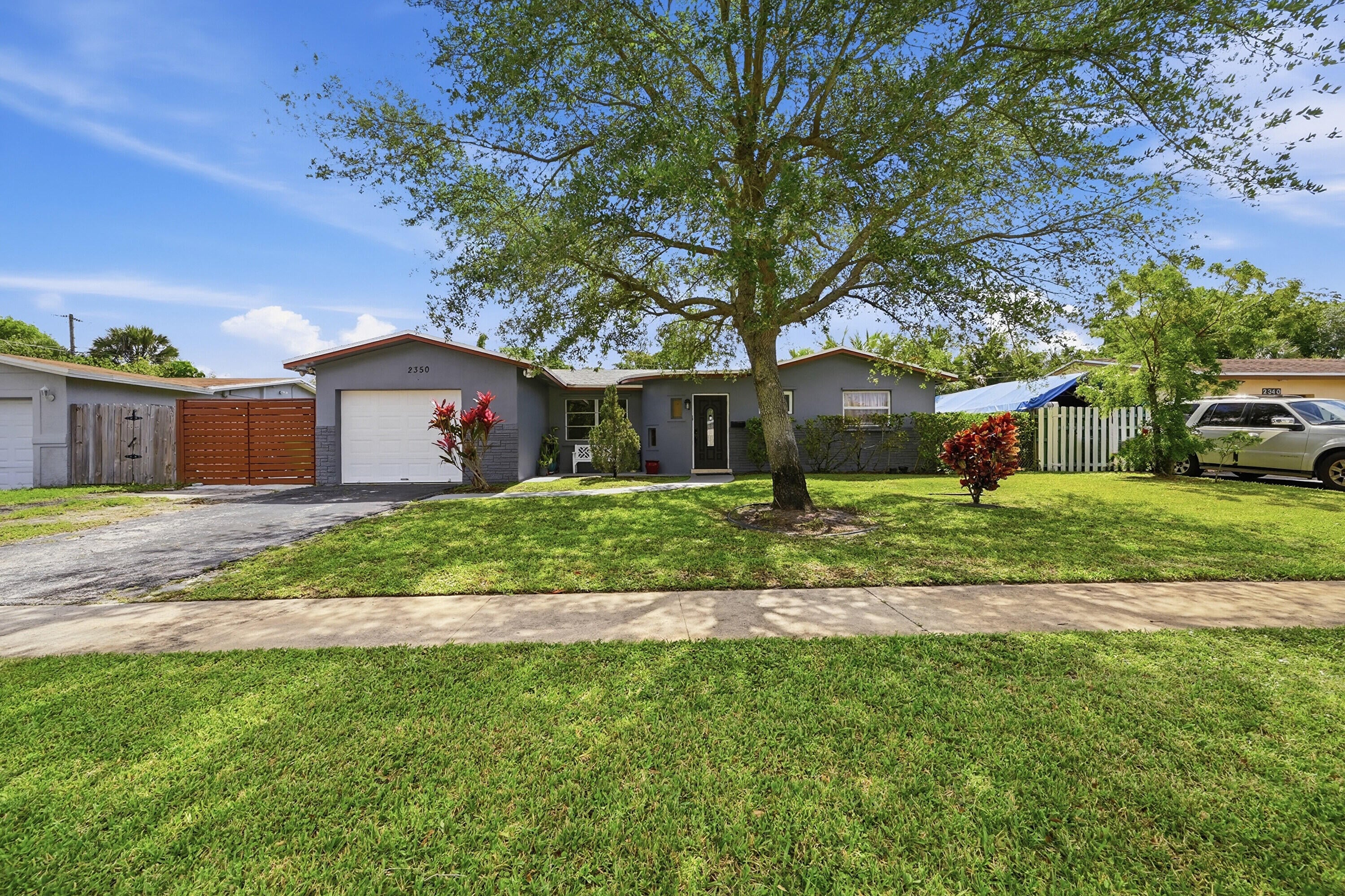 3BR – SingleFamilyResidence at 2350 NW 60th Avenue