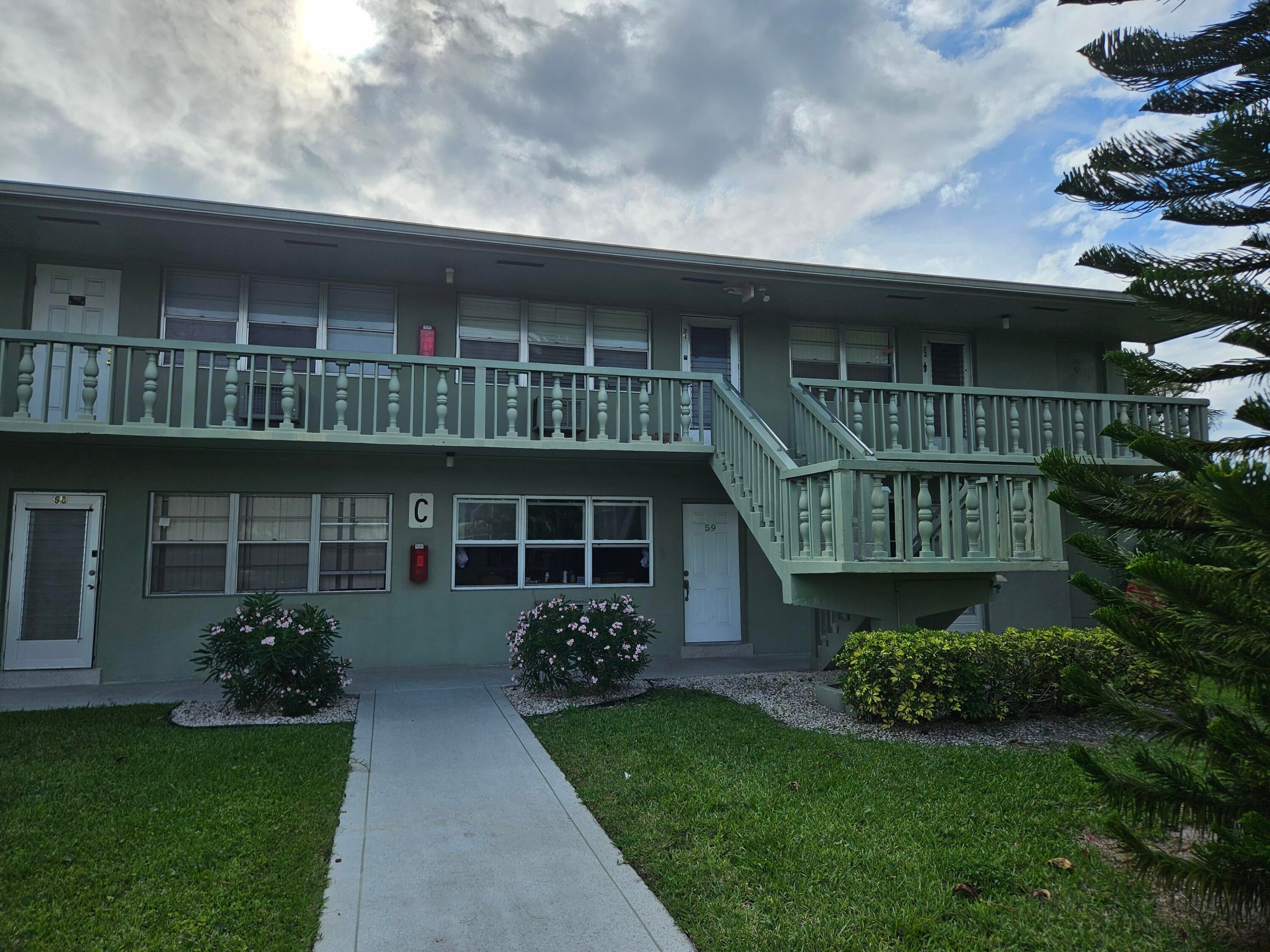 1BR – Condominium at 71 Easthampton #C