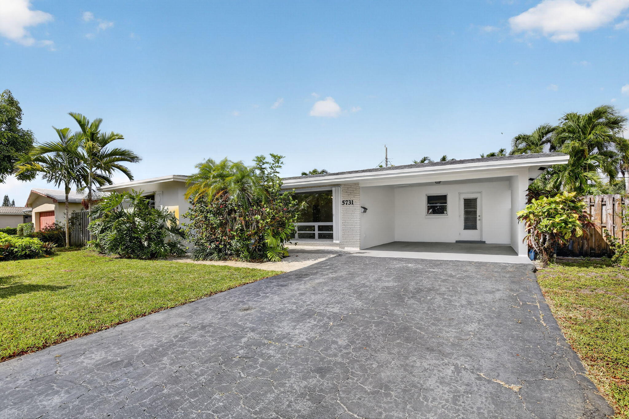 3BR – SingleFamilyResidence at 5731 NE 17th Terrace