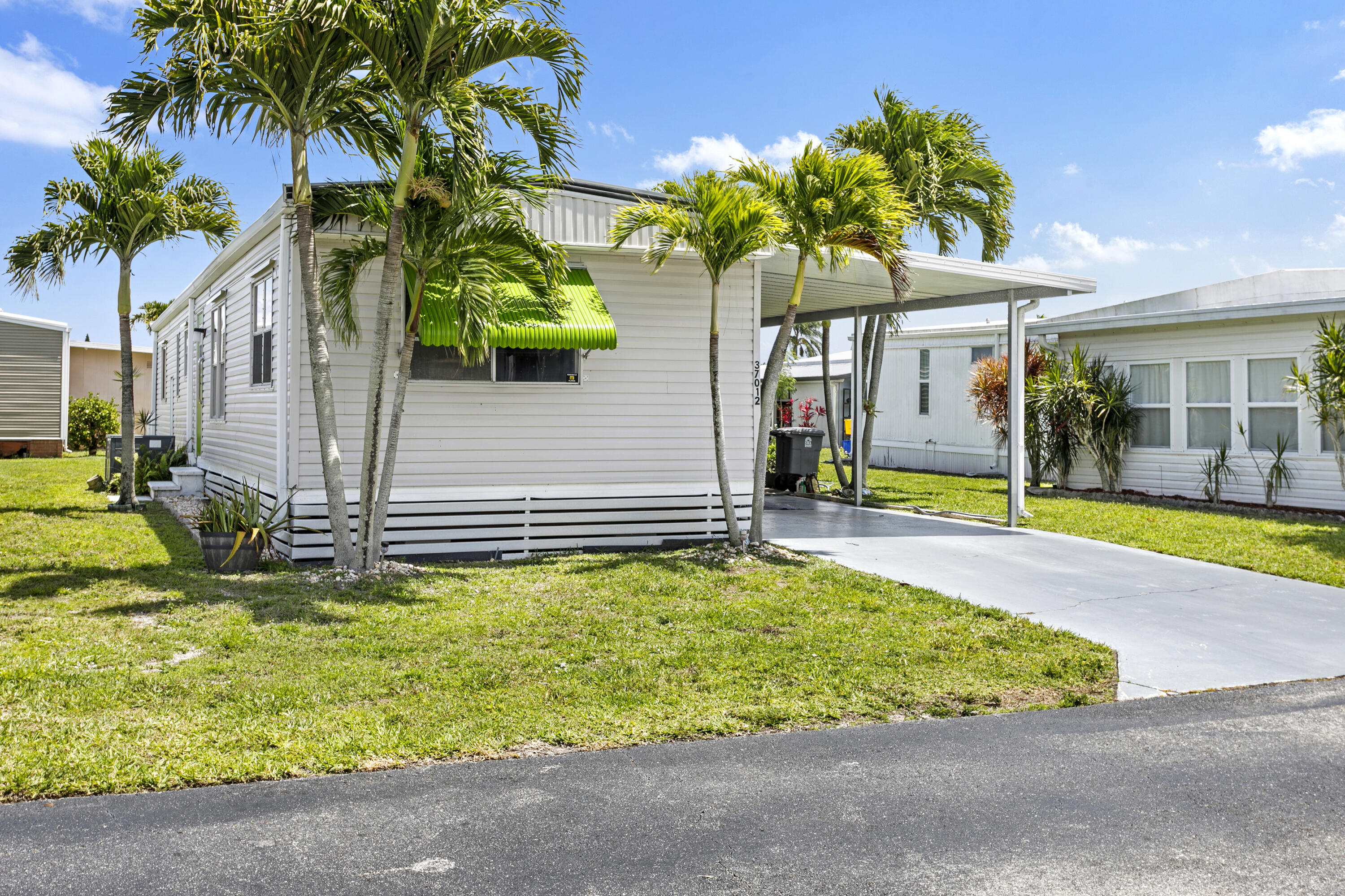 2BR – ManufacturedHome at 37012 Exuma Bay