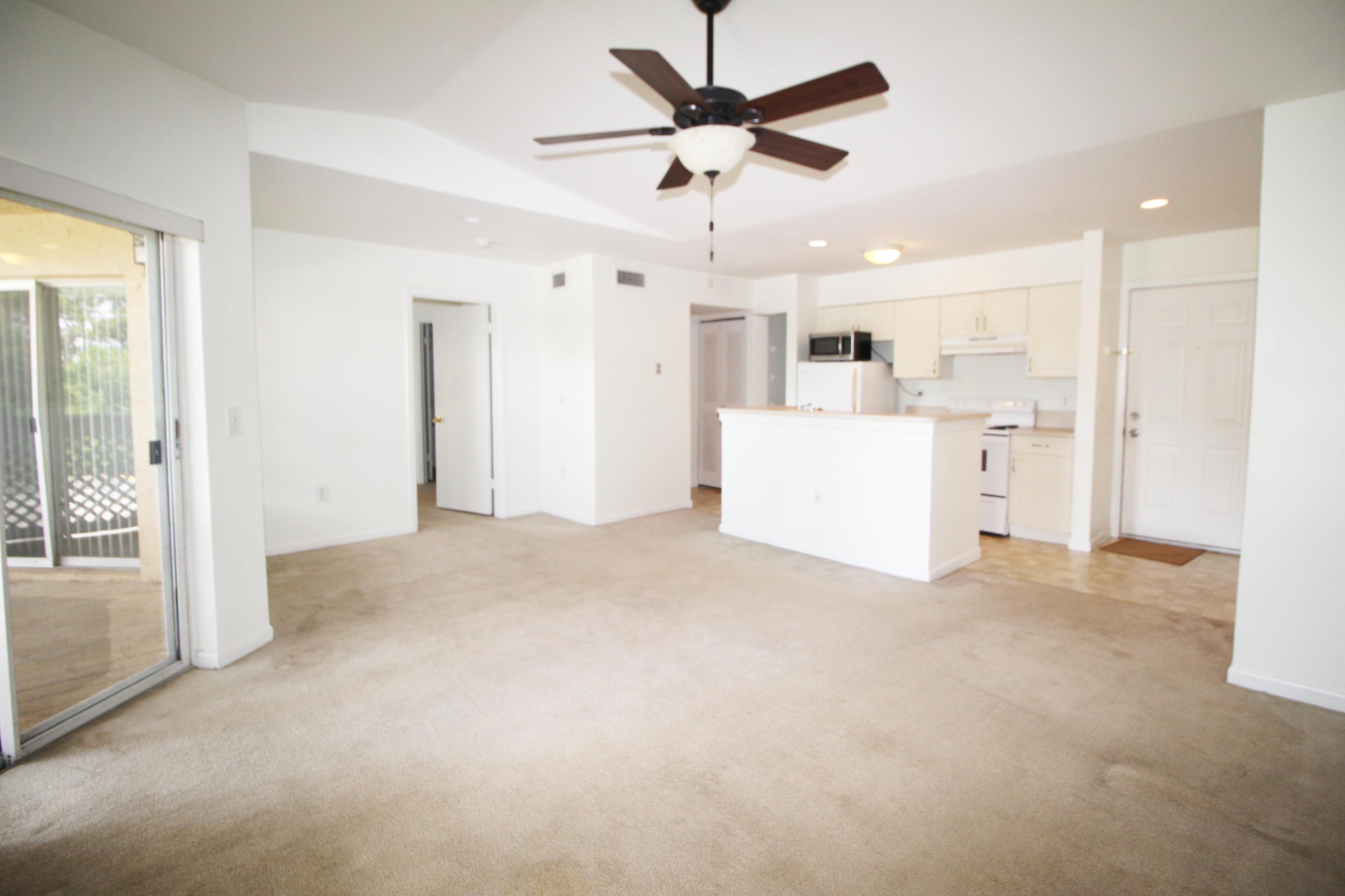 1BR – Condominium at 4823 Via Palm Lakes #1315