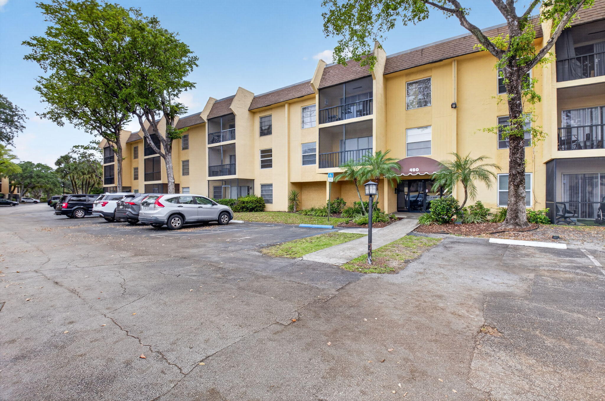 2BR – Condominium at 480 NW 20th Street #205