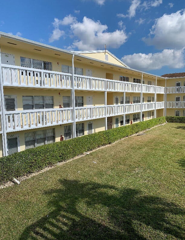 1BR – Condominium at 227 Dorset F