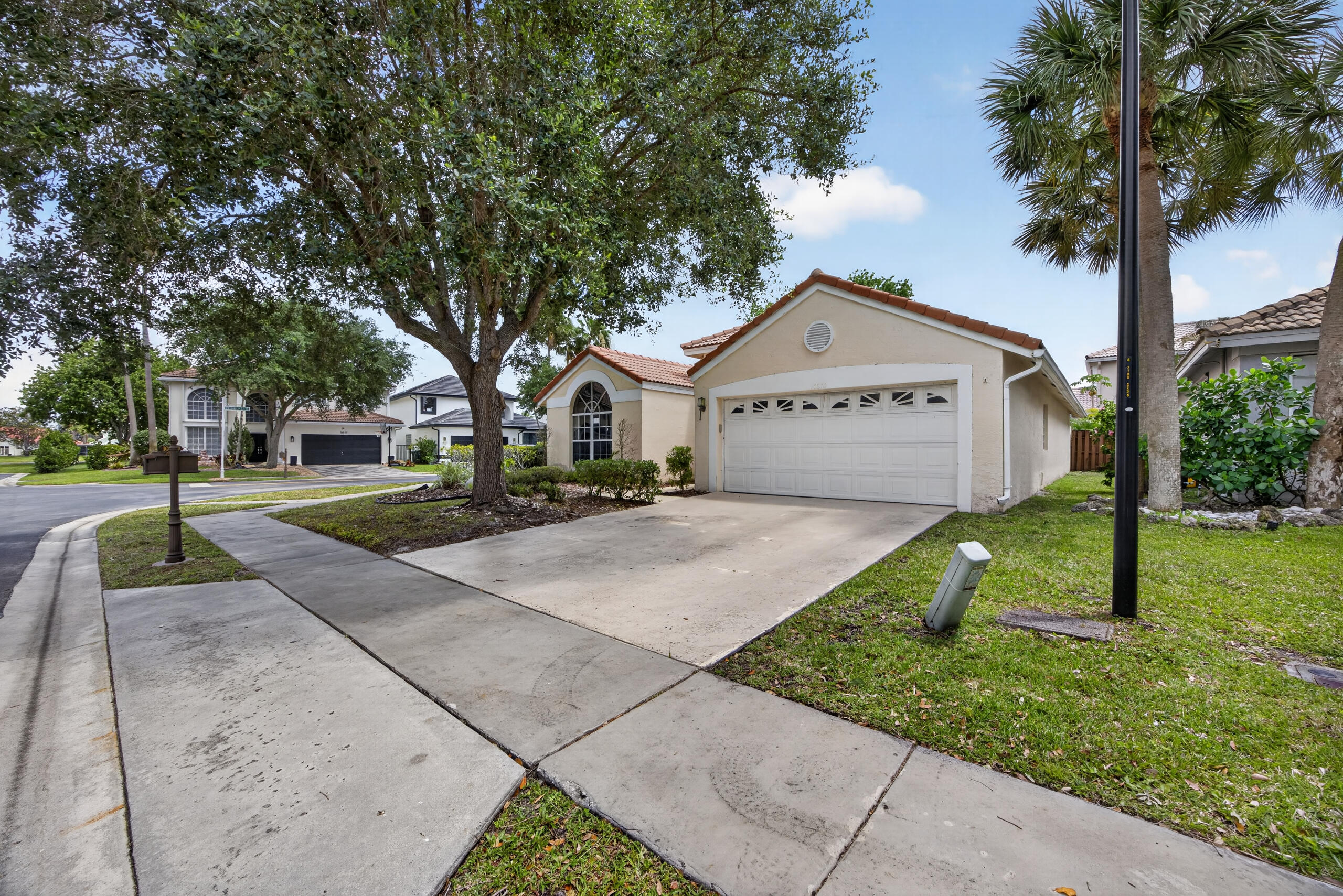 3BR – SingleFamilyResidence at 10870 Old Bridgeport Lane