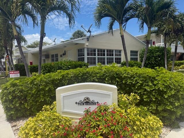 1BR – Townhouse at 327 S Ocean Breeze Drive #1