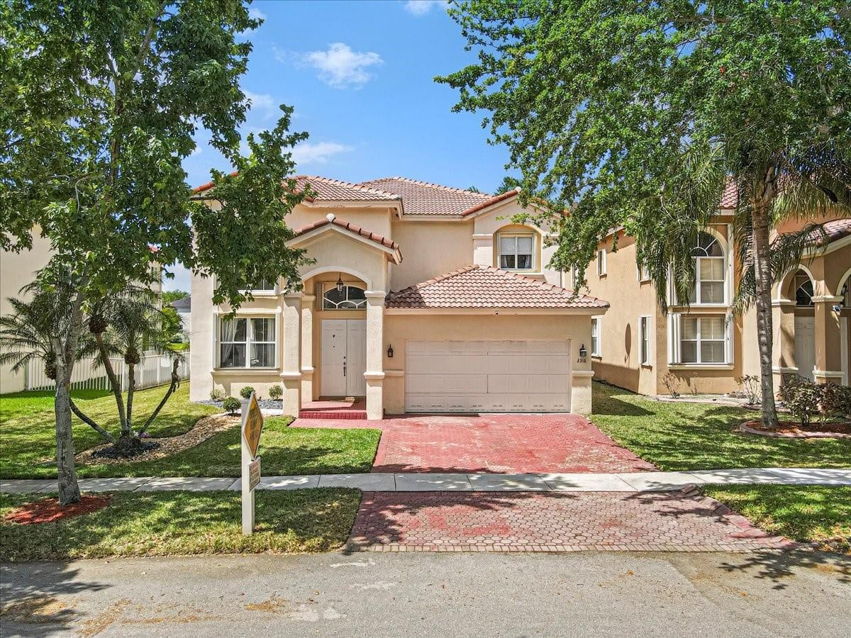4BR – SingleFamilyResidence at 2316 SW 127th Avenue