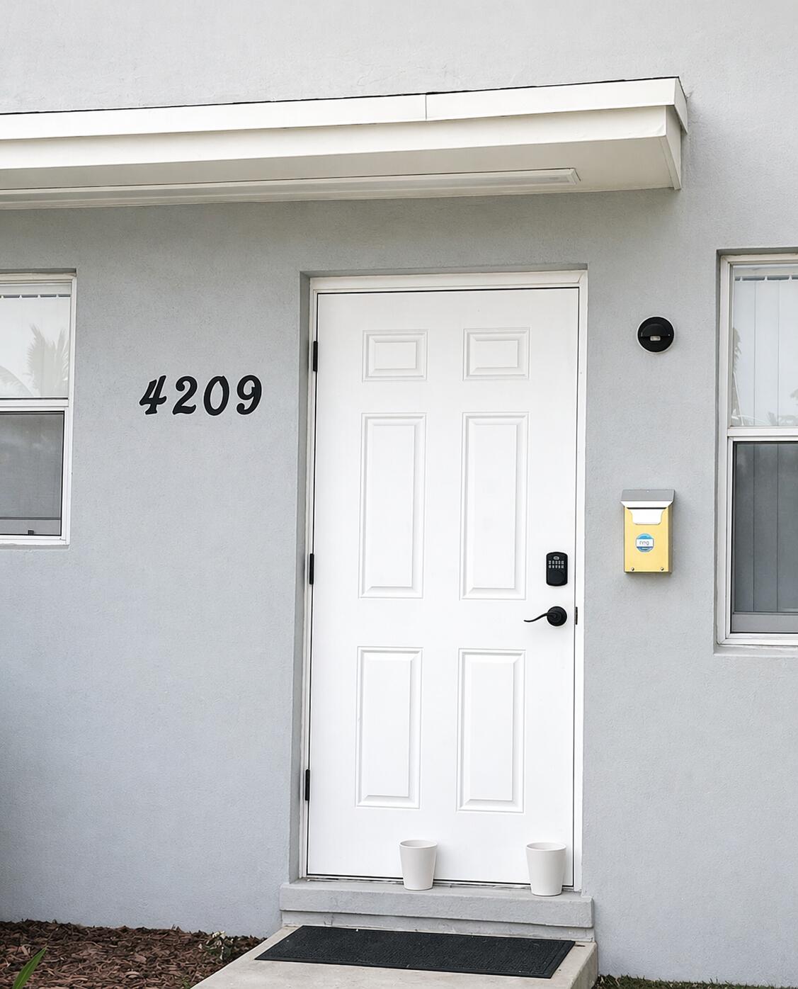 1BR – Apartment at 4209 S Olive Avenue