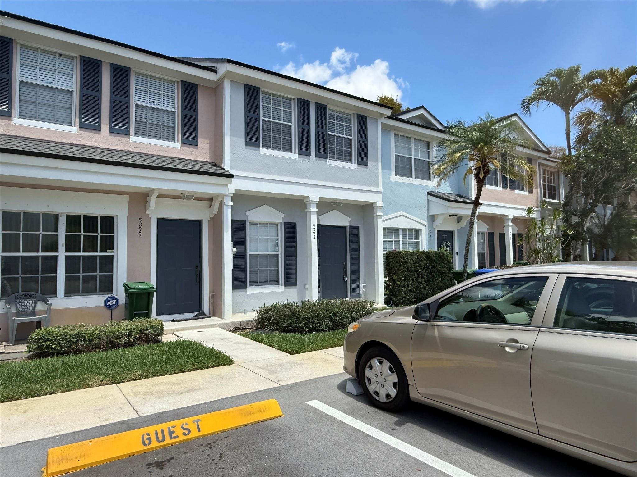 2BR – Townhouse at 5295 Jamboree Place