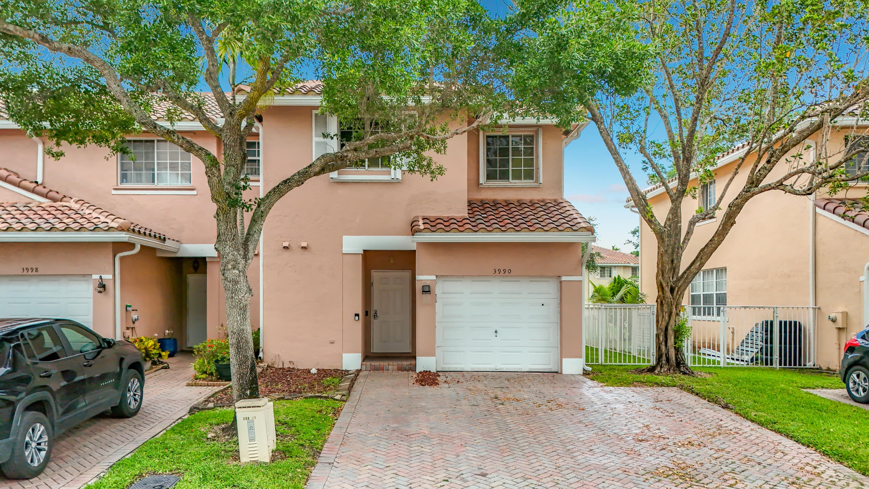 4BR – Townhouse at 3990 NW 92nd Avenue