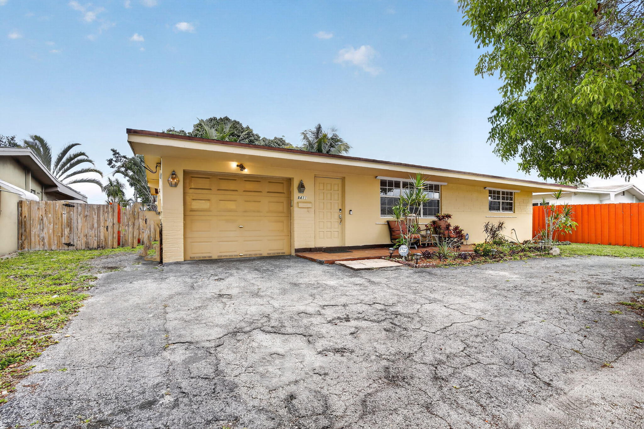 4BR – SingleFamilyResidence at 1411 NW 89th Avenue