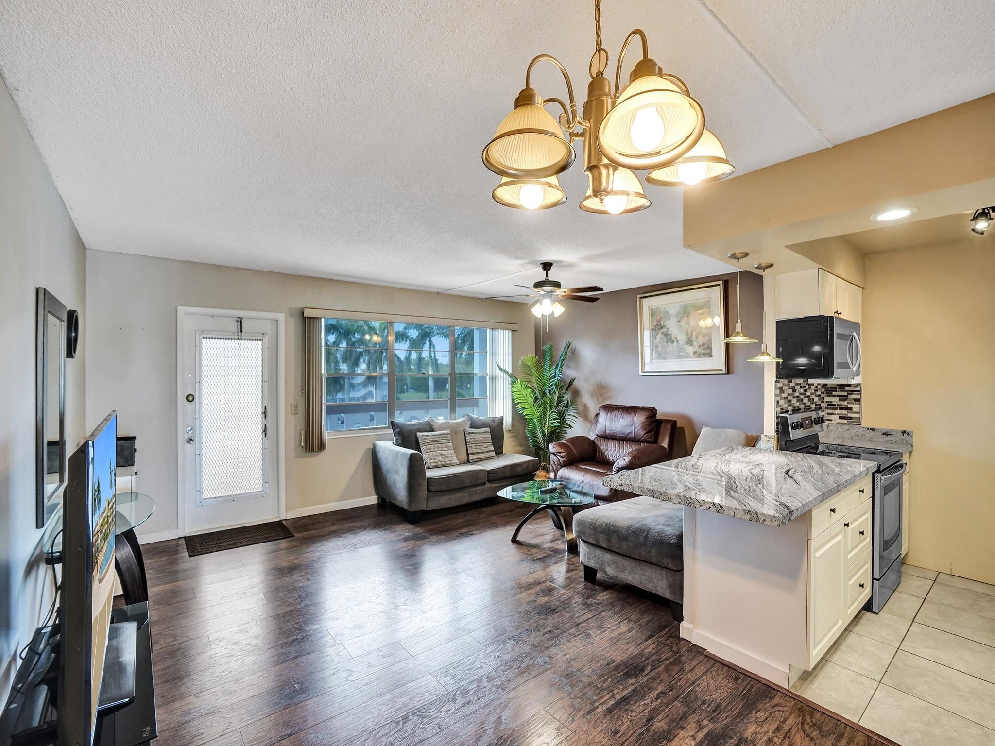 1BR – Condominium at 3014 Cornwall A
