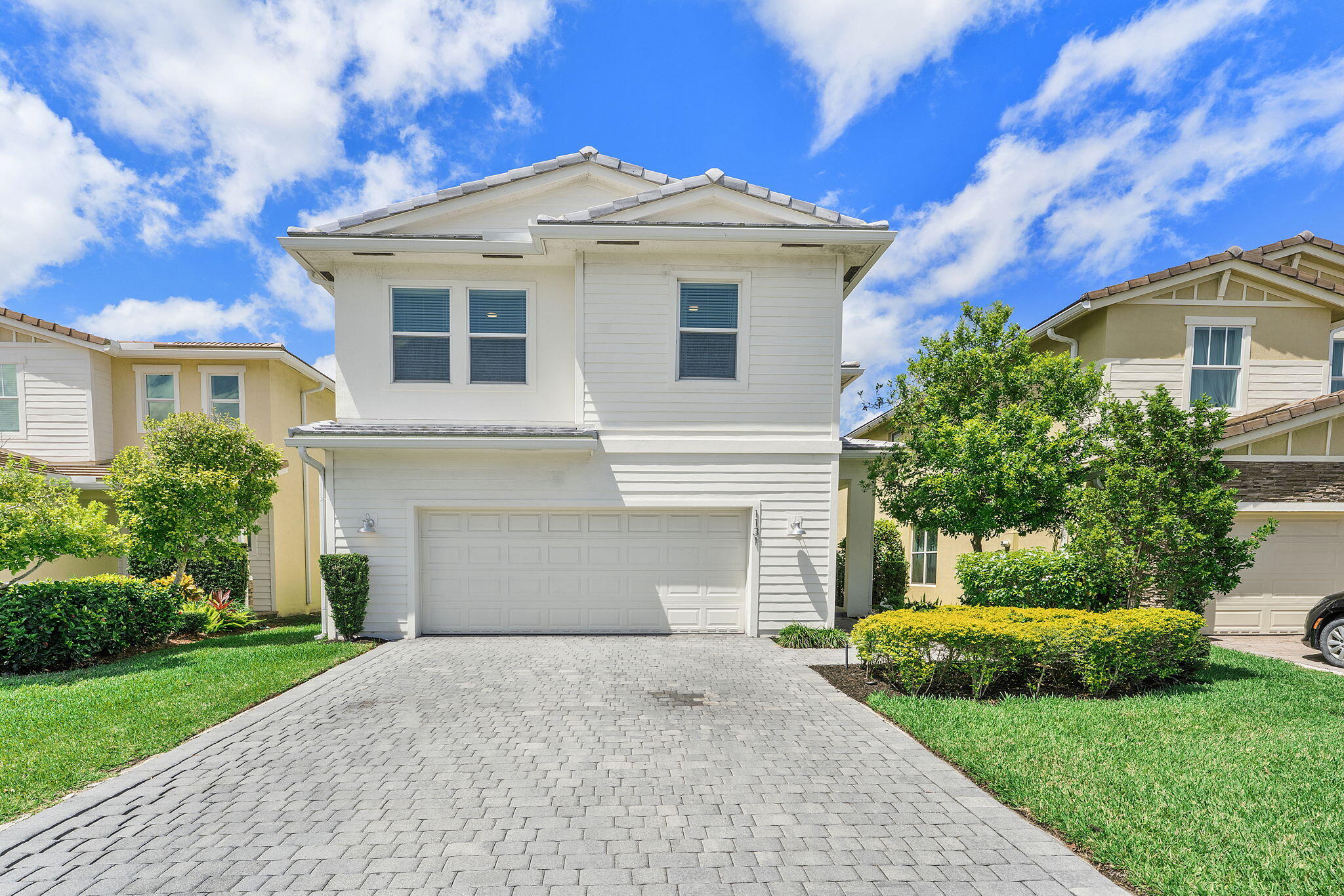4BR – SingleFamilyResidence at 1131 Veleiros Boulevard
