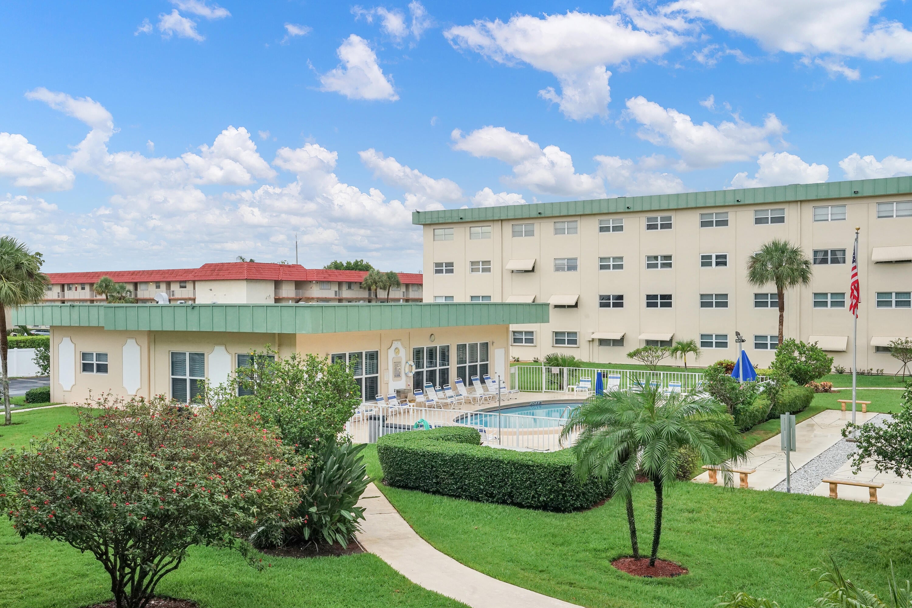 1BR – Condominium at 810 SE 7th Street #A307