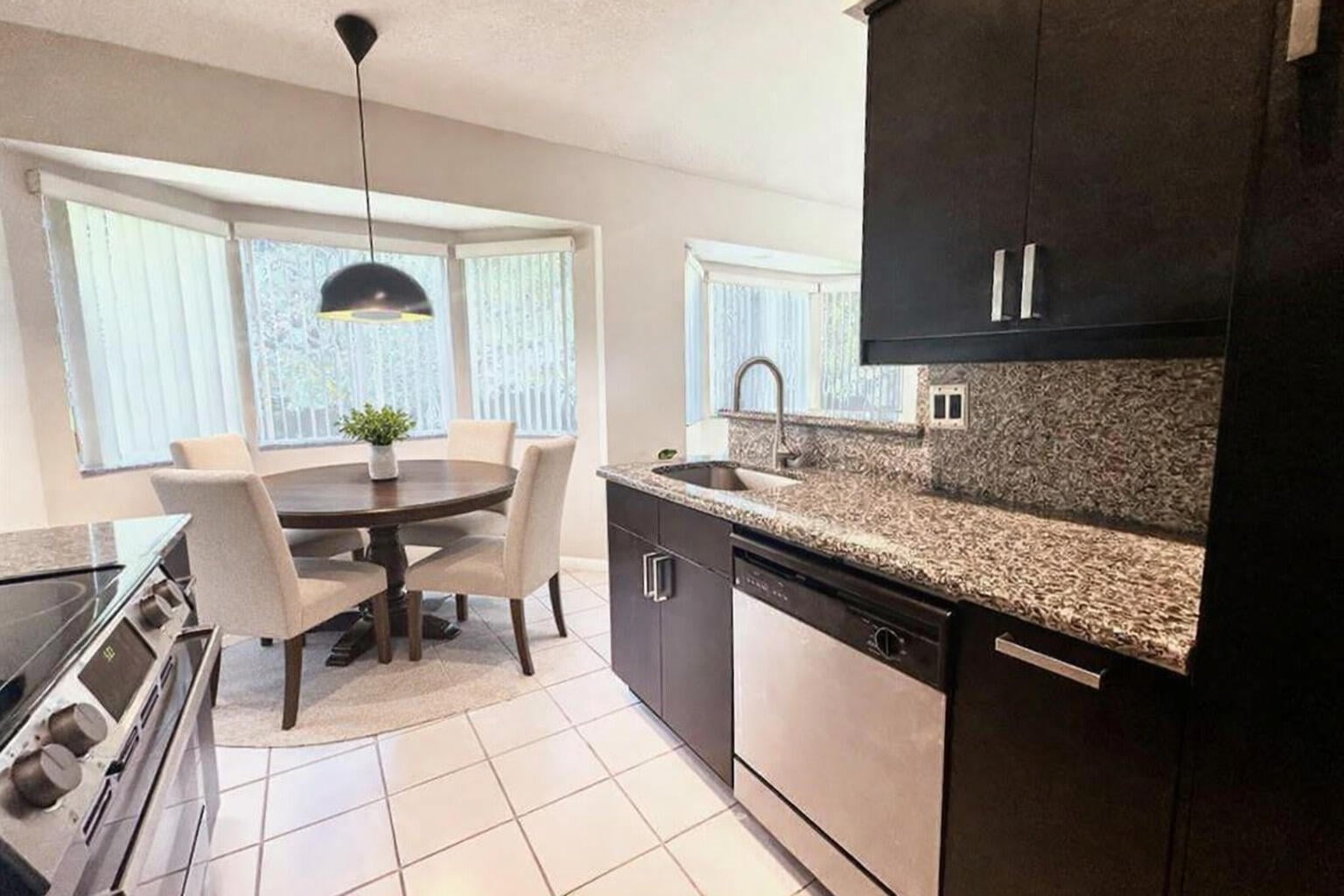 1BR – Townhouse at 9202 NW 9th Court