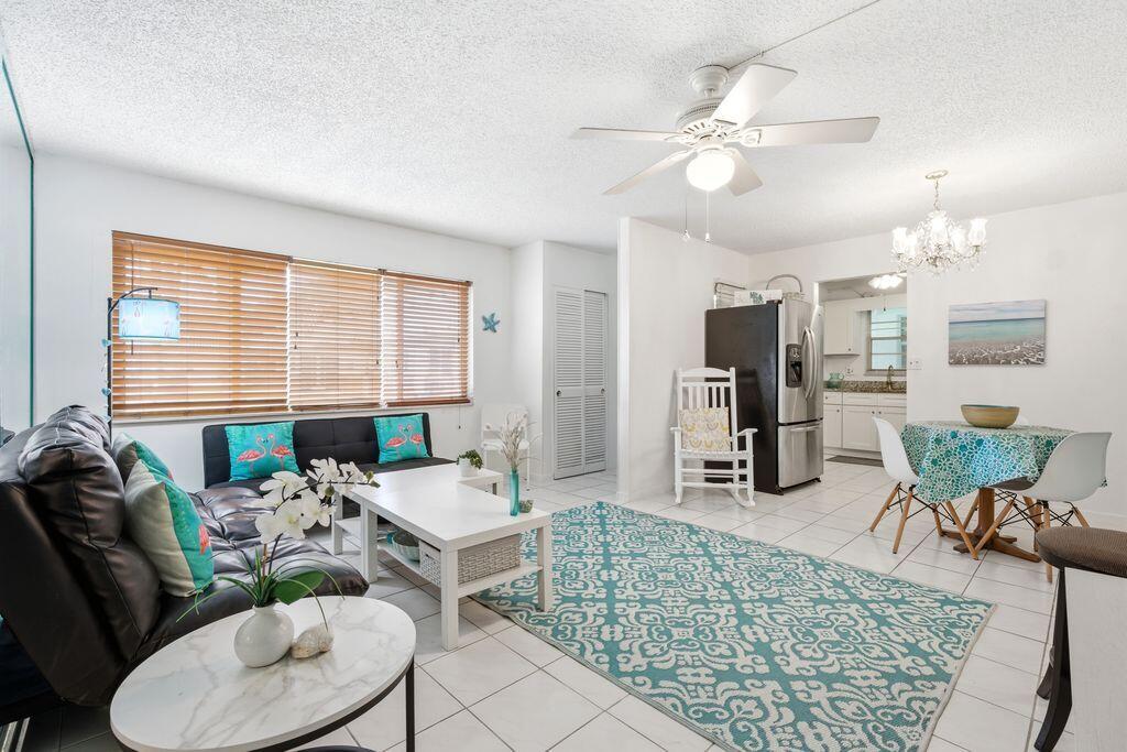 2BR – Condominium at 1401 N 12th Court #11a