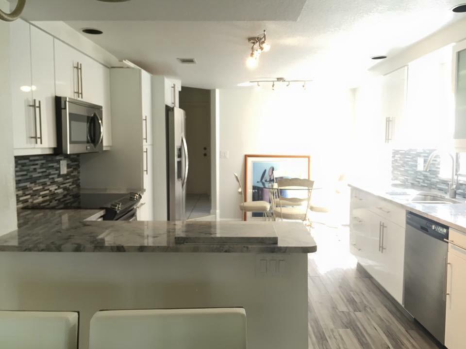 3BR – Townhouse at 7770 La Mirada Drive