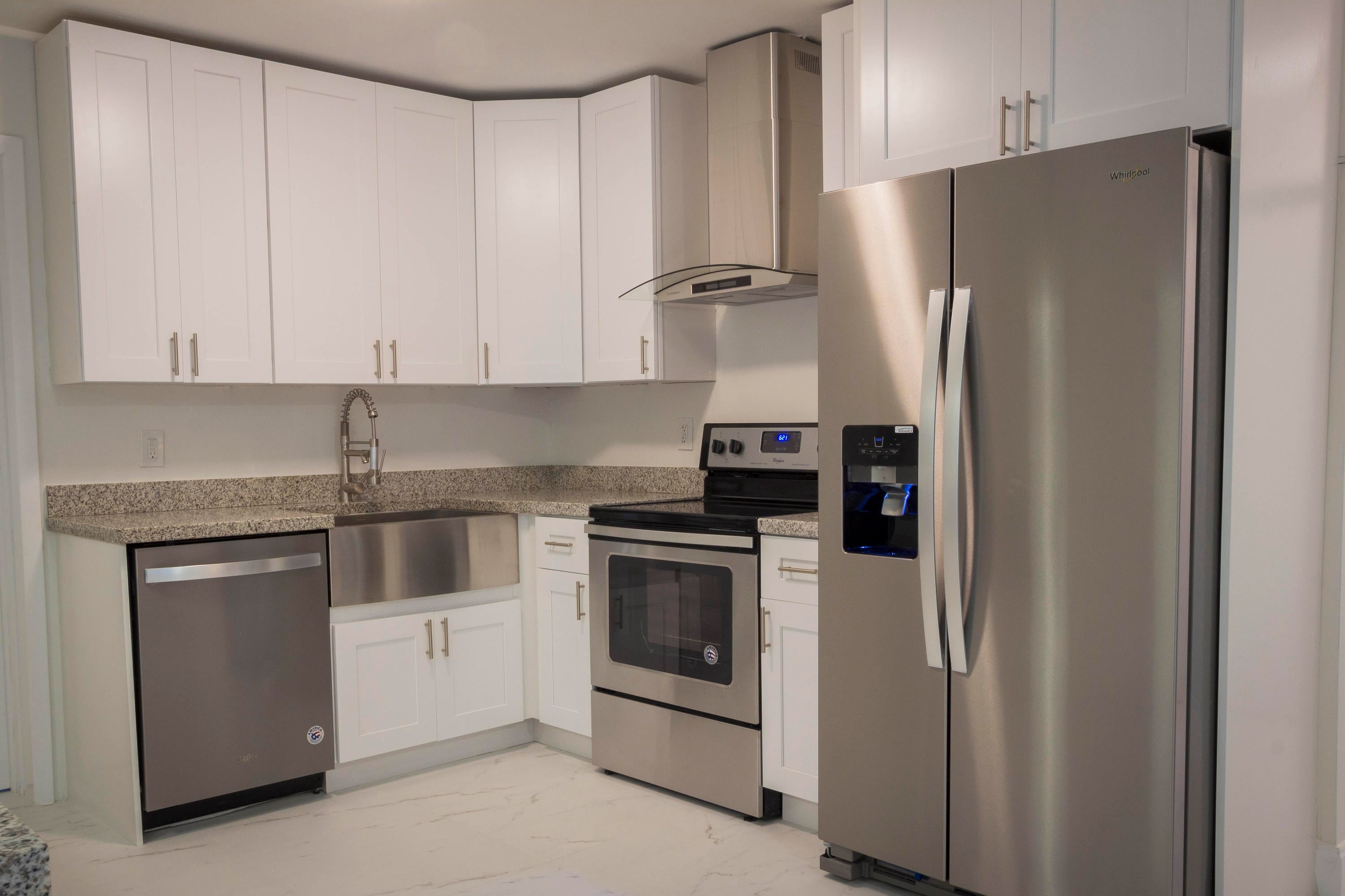 3BR – SingleFamilyResidence at 2325 NE 4th Avenue