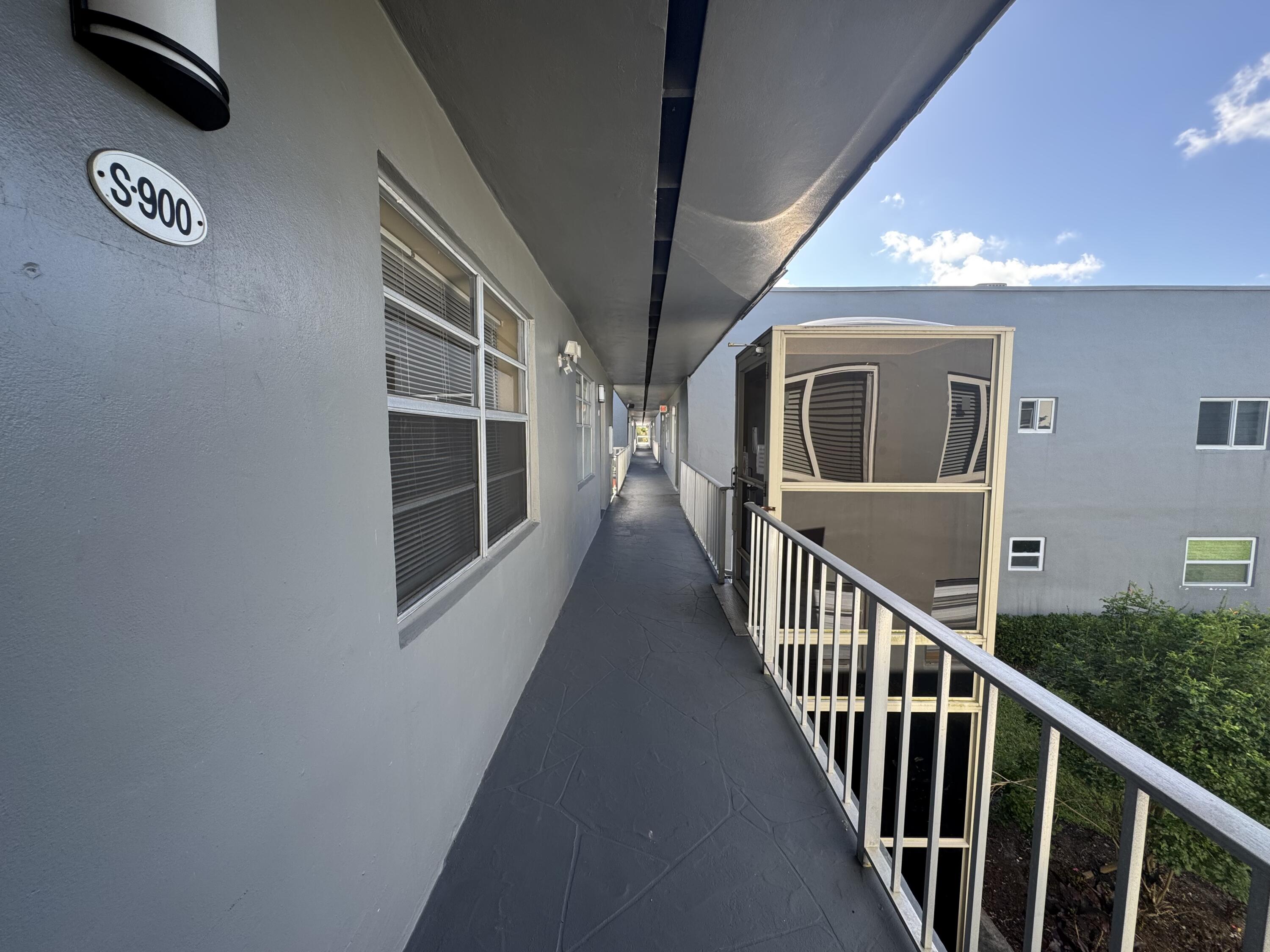 2BR – Condominium at 900 S Normandy Lane