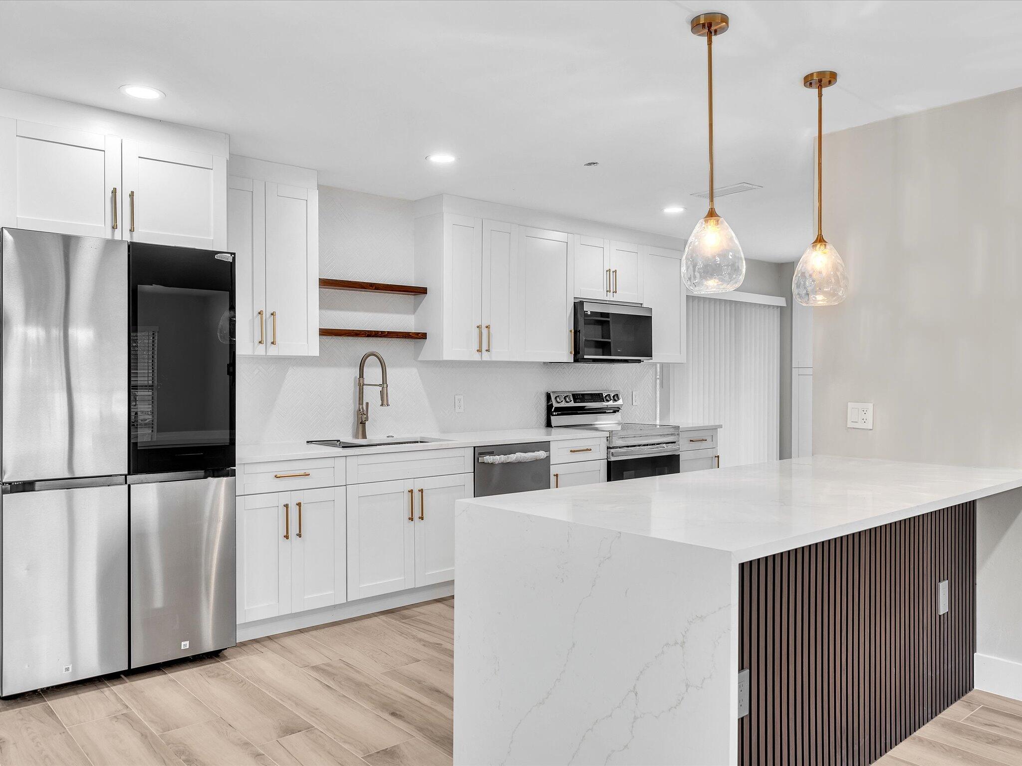 4BR – SingleFamilyResidence at 10691 NW 28th Street