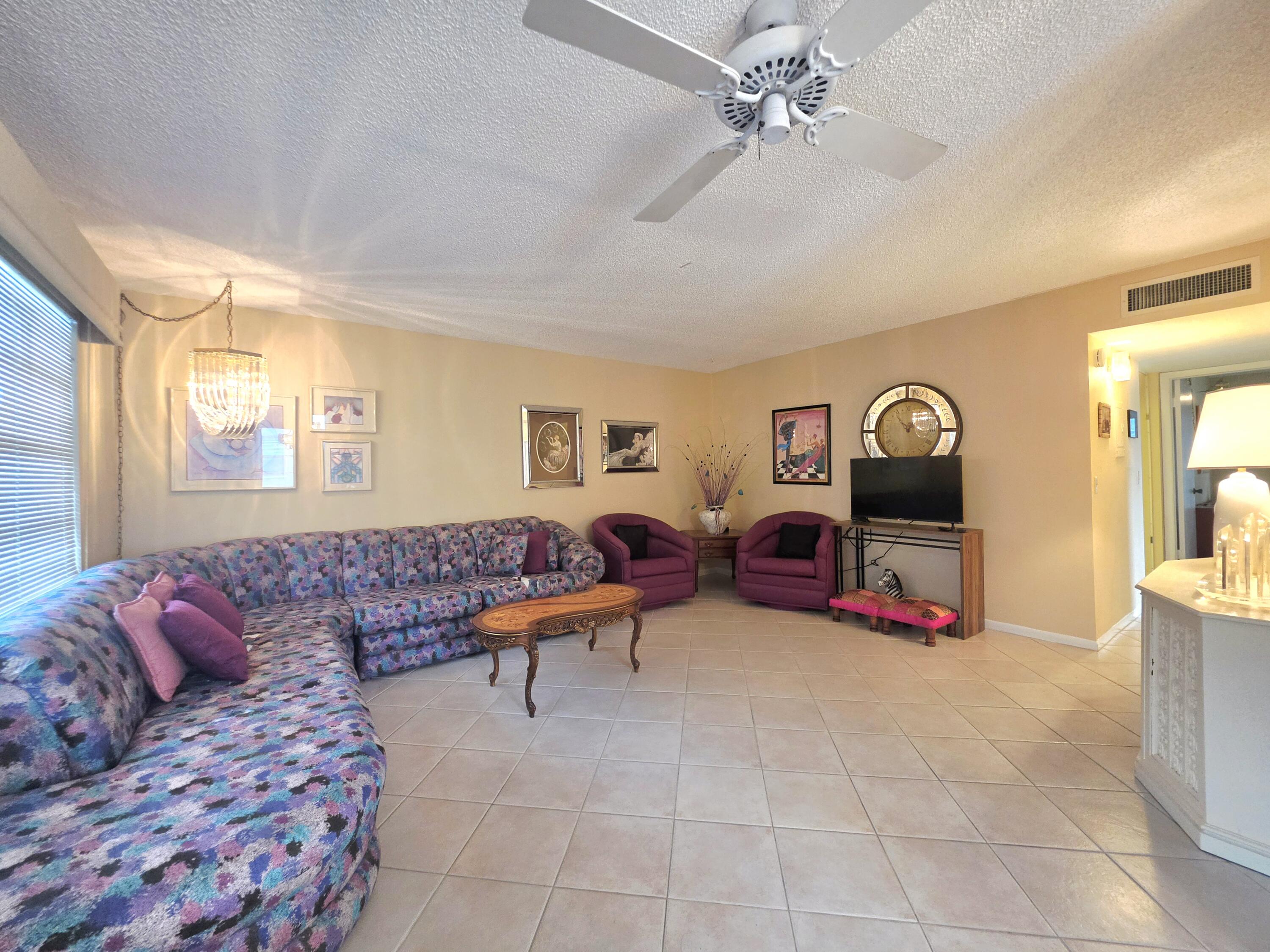 2BR – Condominium at 719 Flanders O