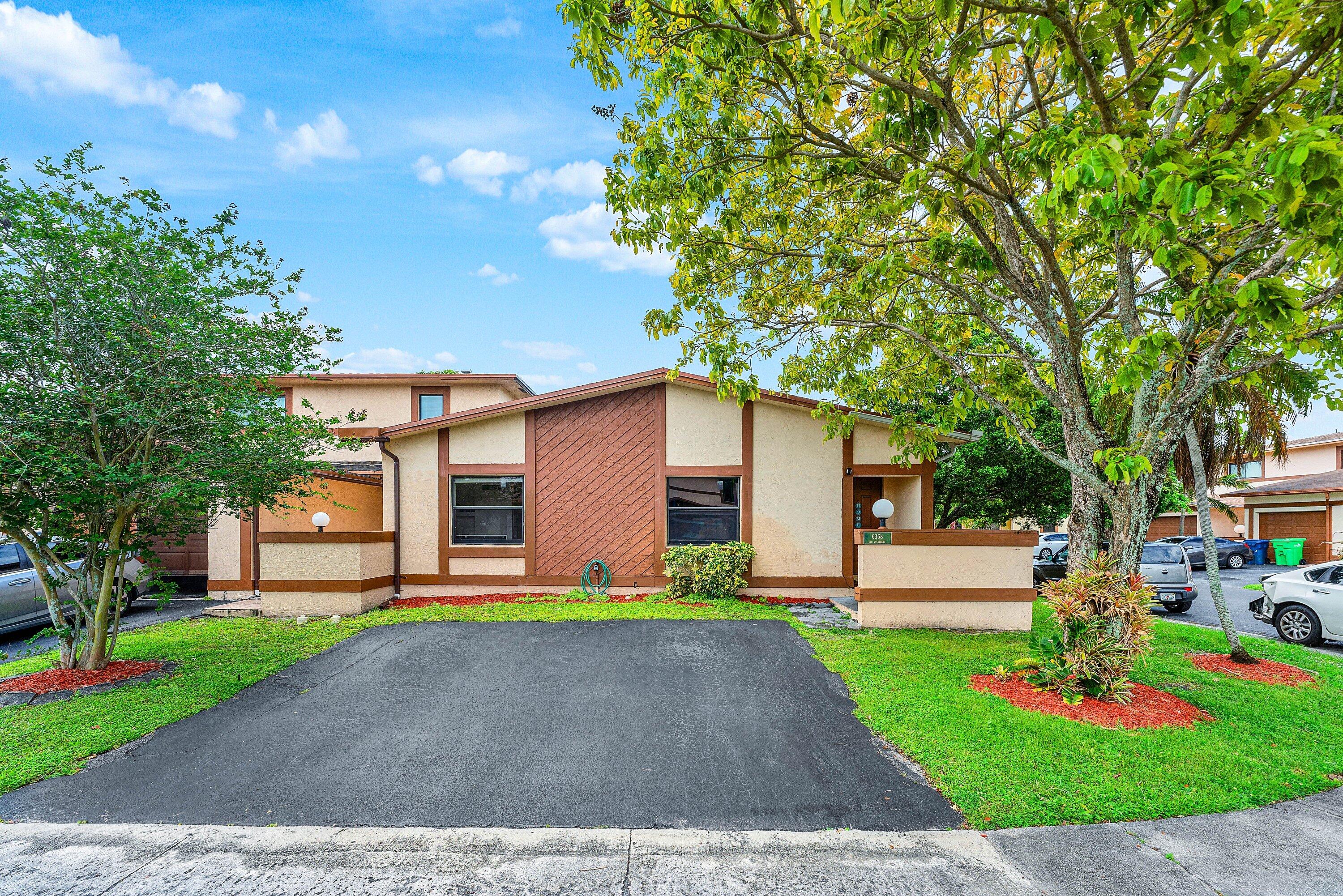 3BR – Townhouse at 6368 NW 29th Street