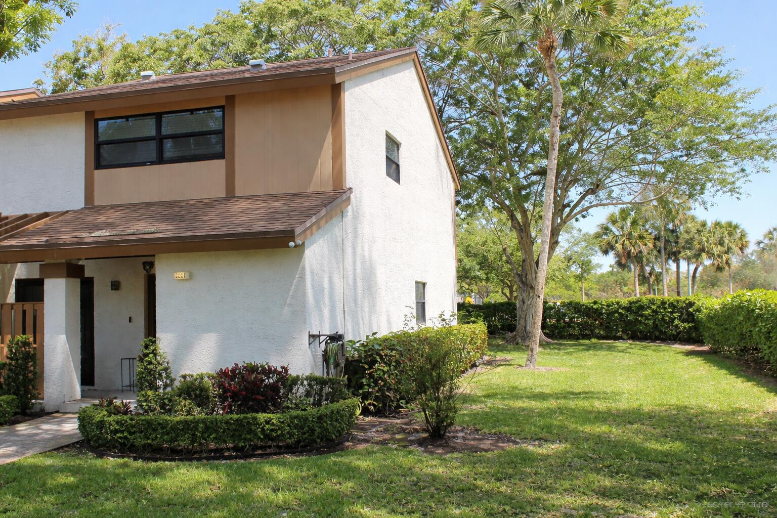 3BR – Townhouse at 3001 NW 48th Avenue