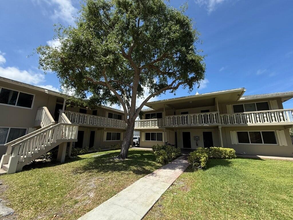 3BR – Condominium at 265 SW 7th Street #4