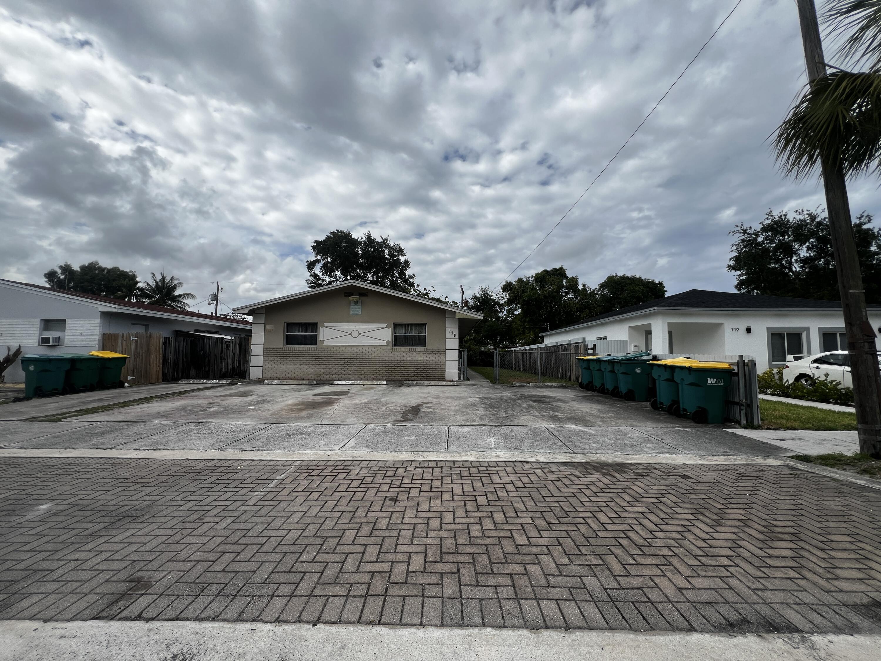 2BR – Apartment at 716 SW 7th Street #2