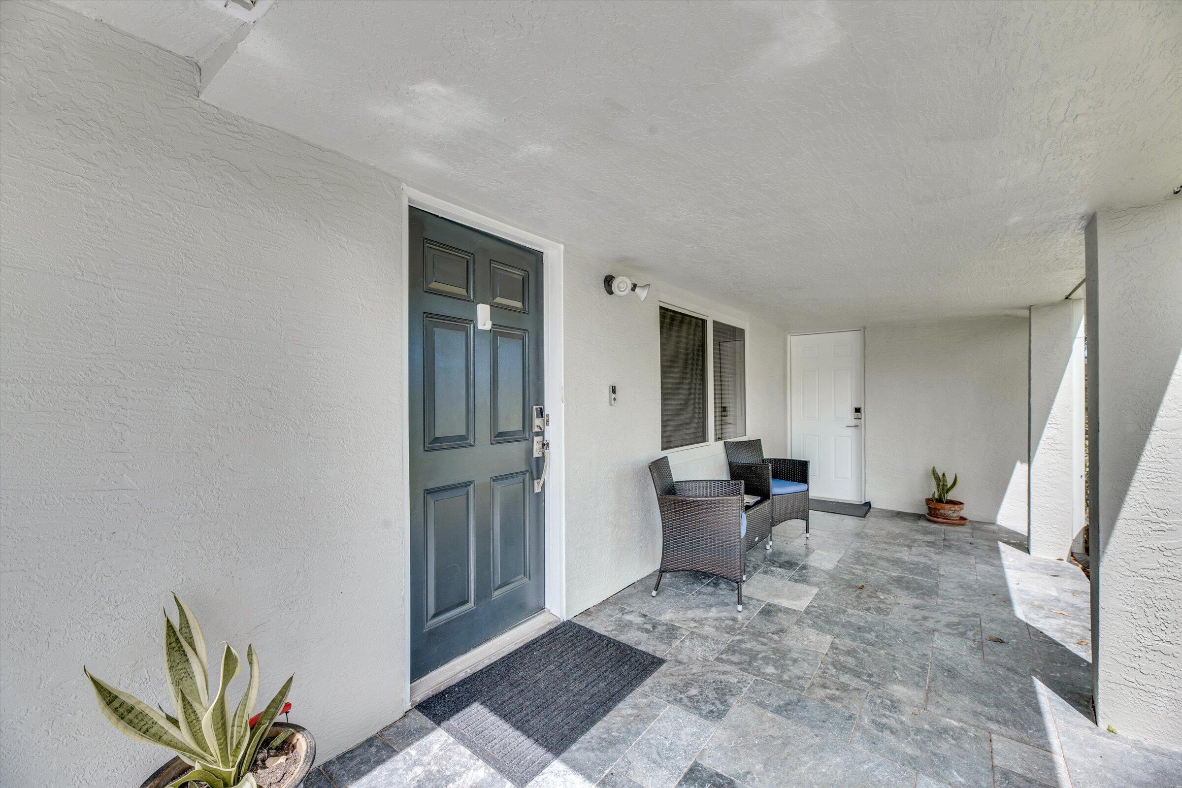 1BR – RNT at 2633 NE 3rd Avenue