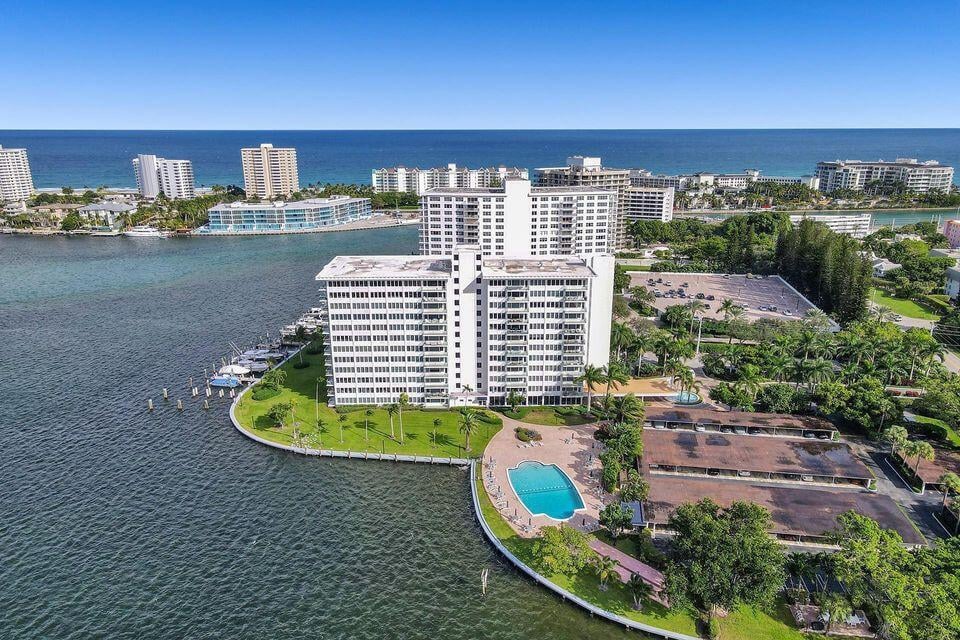 2BR – Condominium at 701 E Camino Real #4b