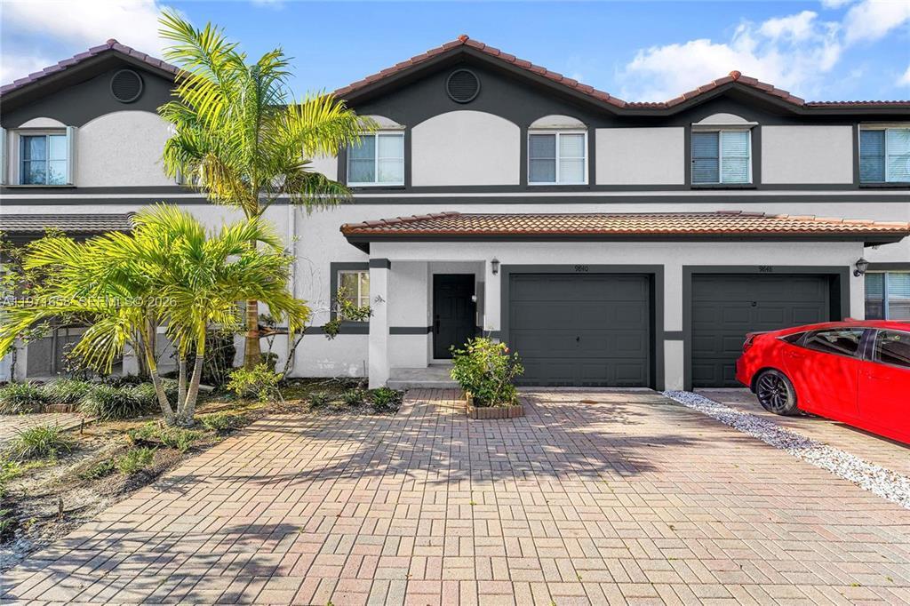 3BR – Townhouse at 9840 NW 19th Place