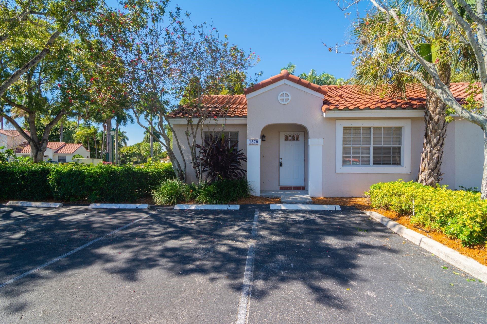 2BR – RNT at 1579 Springside Drive