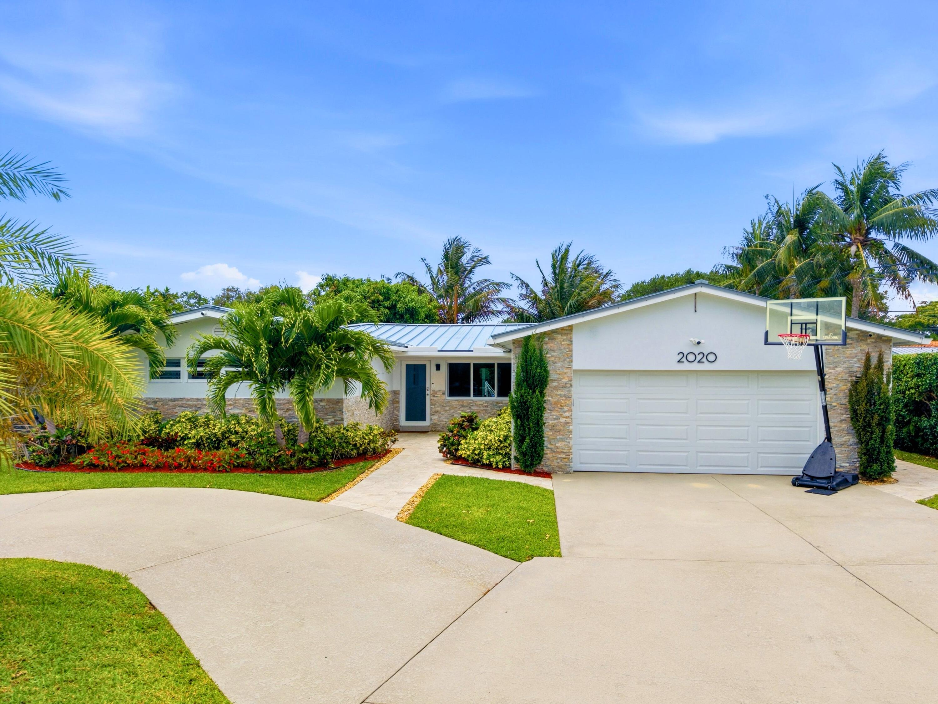 3BR – SingleFamilyResidence at 2020 NE 26th Street