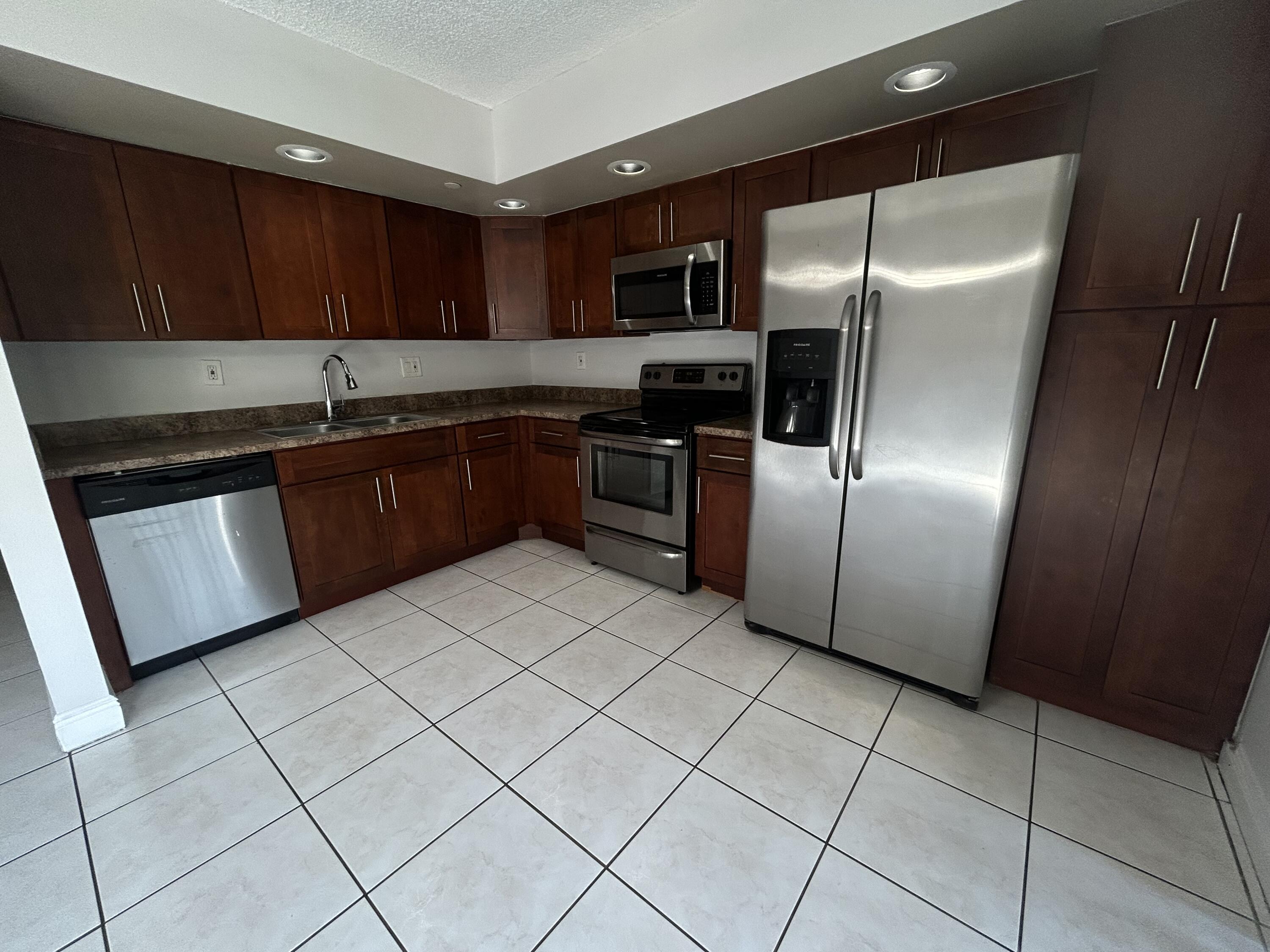 3BR – Apartment at 8650 SW 133rd Avenue Road #214
