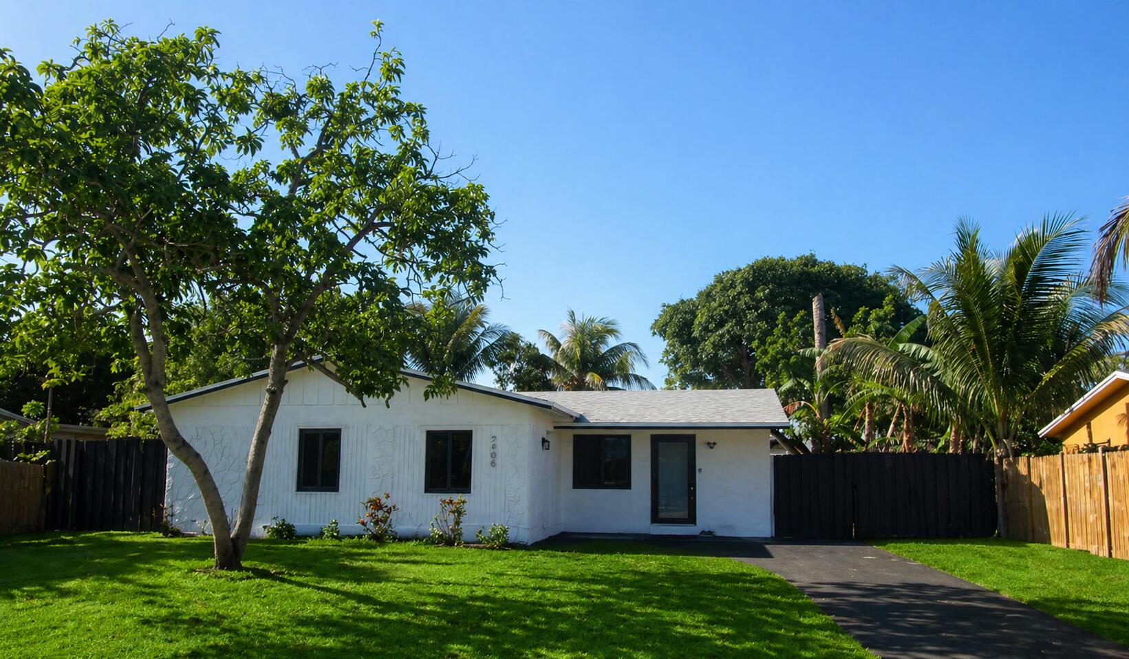 4BR – SingleFamilyResidence at 7708 SW 9th Street