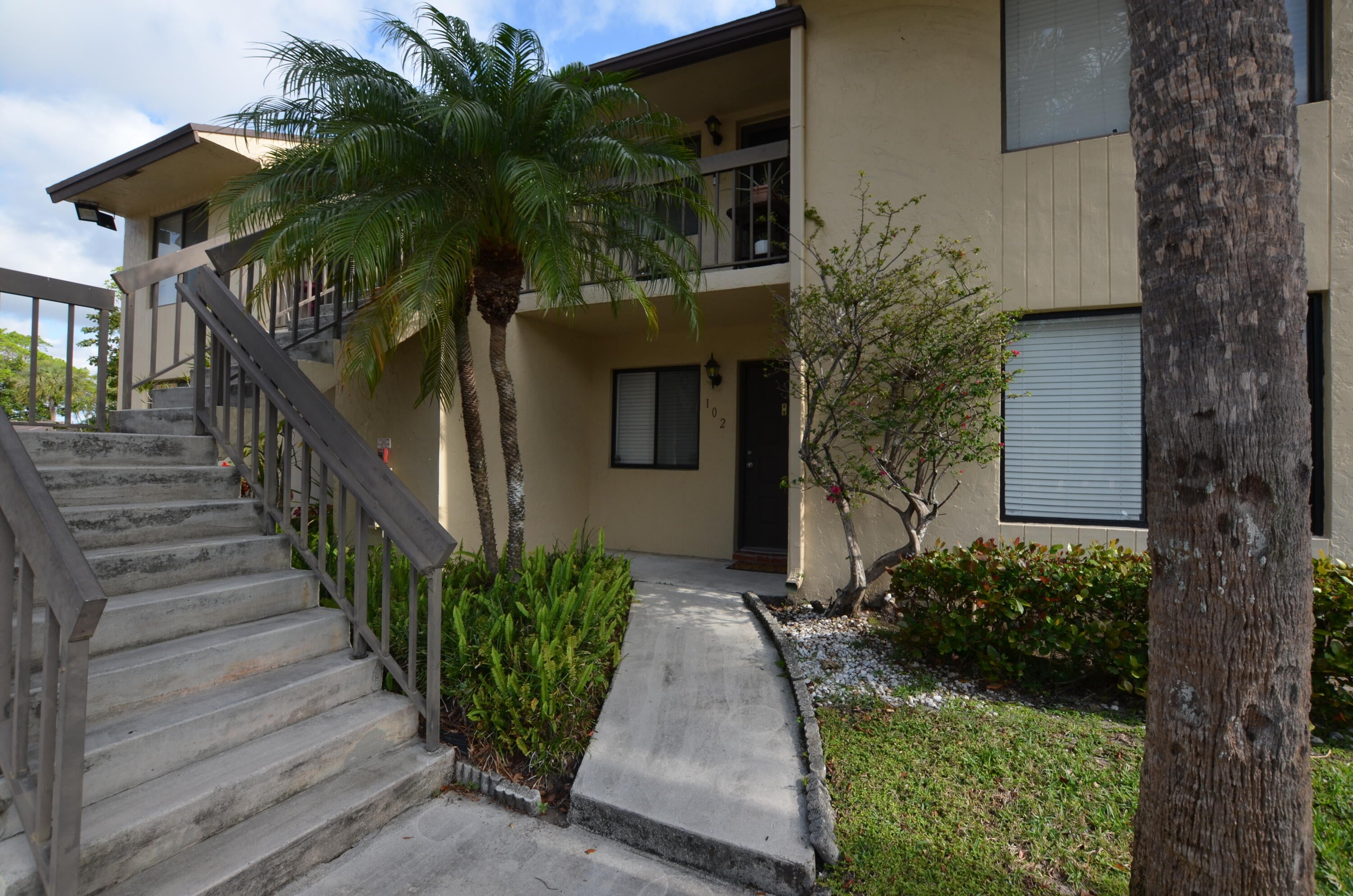 2BR – Condominium at 6649 Somerset Drive #102